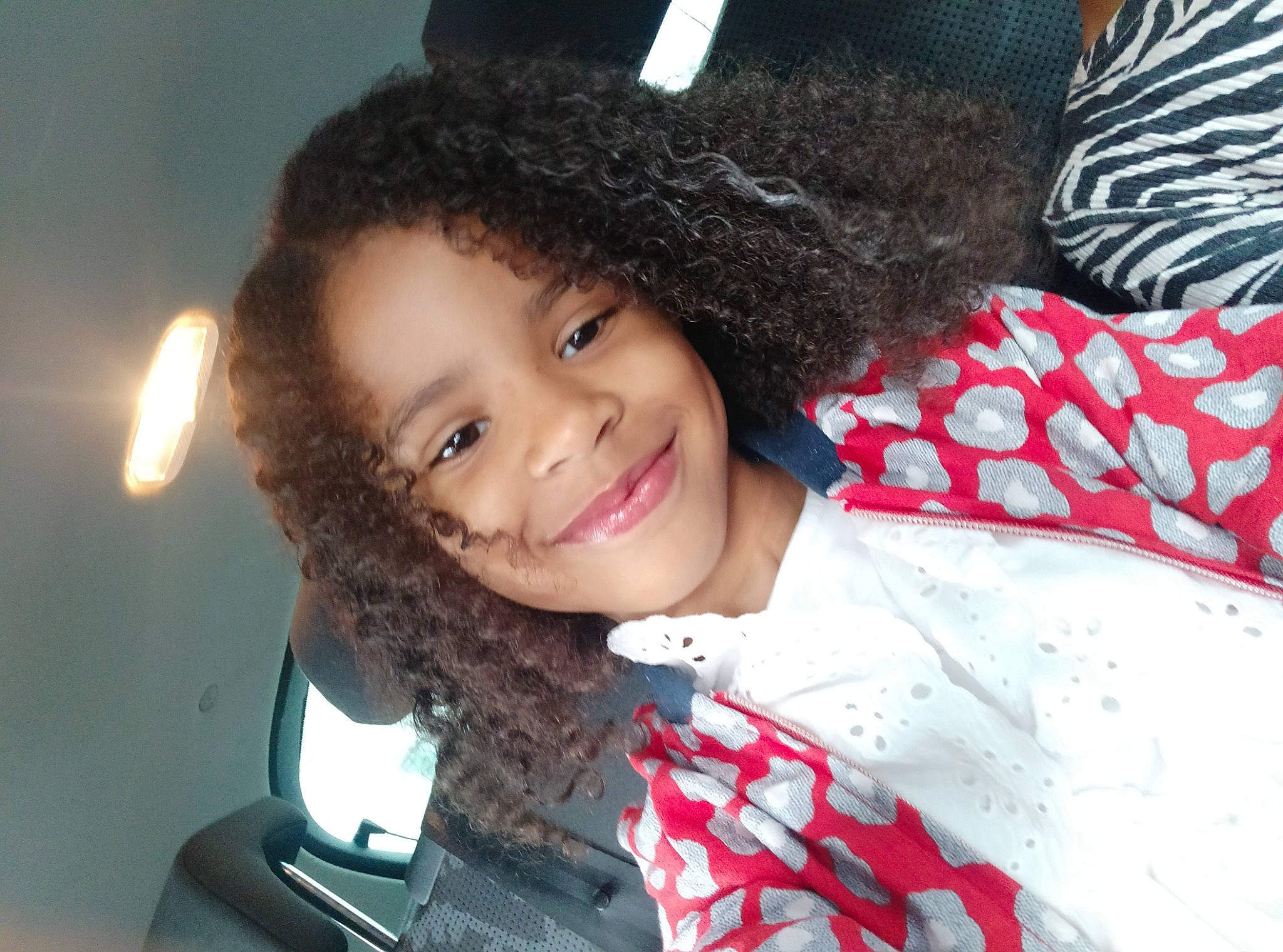 Luyanna participe au concours pour gagner de l'argent avec cette photo : black_hair, cap, cheek, cool, eye, eyebrow, facial_expression, flash_photography, fun, hair, happy, head, joy, lip, mouth, neck, nose, outerwear, person, skin