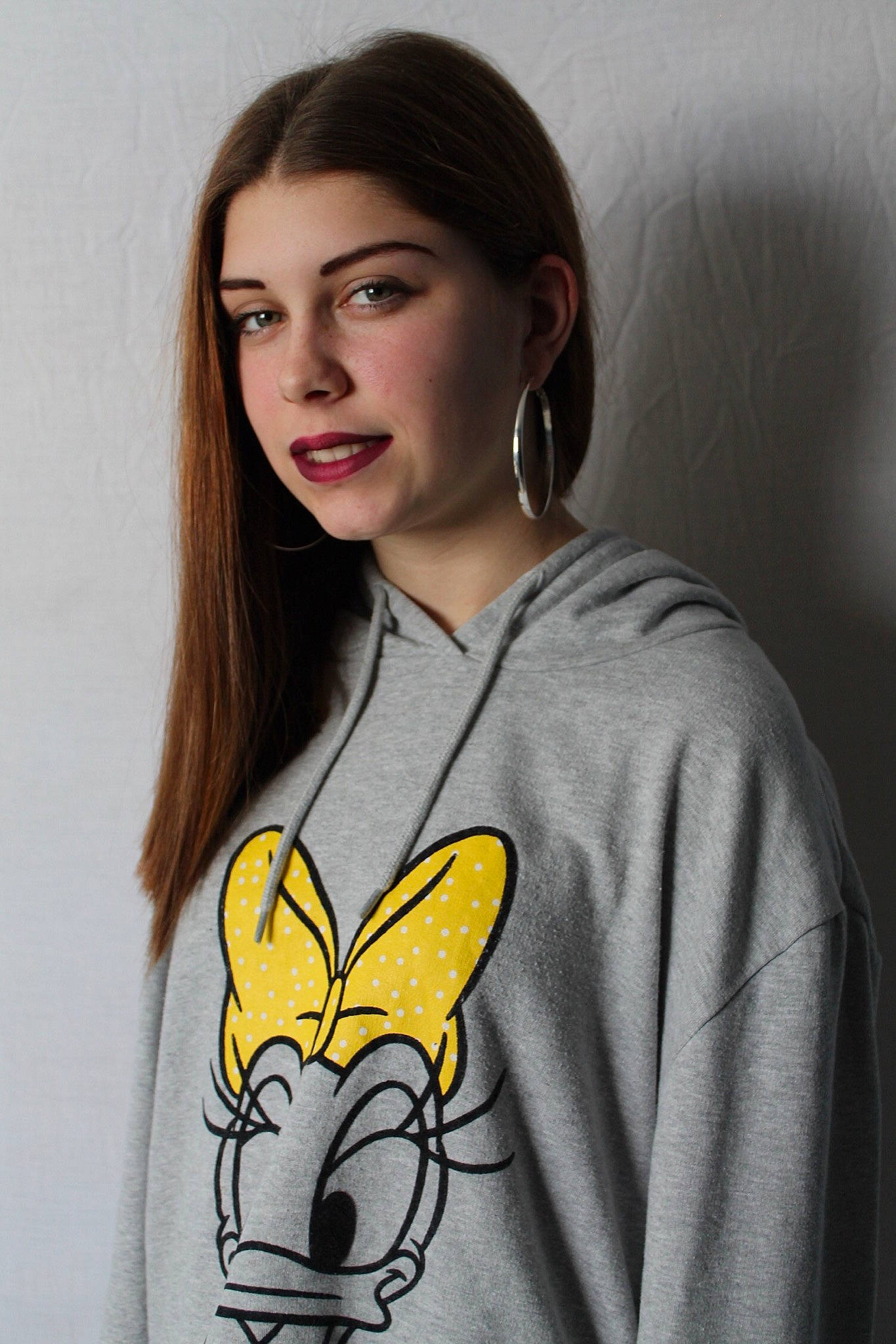 Lisa Marie participe au concours pour gagner de l'argent avec cette photo : beauty, cool, ear, eye, eyebrow, face, facial_expression, hair, head, joint, lip, long_hair, neck, nose, organ, person, shoulder, smile, t_shirt, white