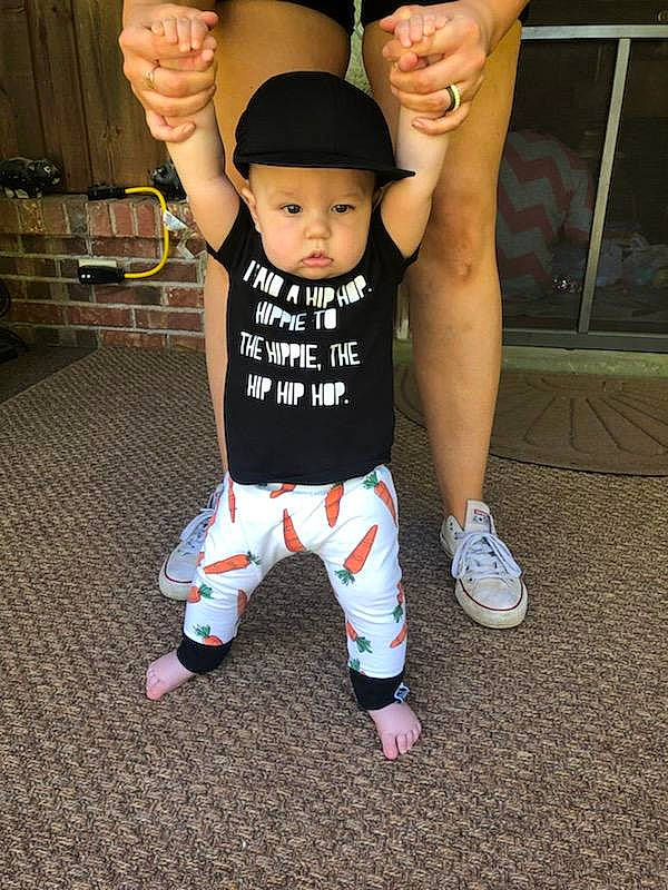 Linkin joined the competition — help win amazing prizes! arm, baby, barefoot, calf, child, footwear, human_leg, joint, knee, leg, muscle, person, physical_fitness, shoe, shoulder, skin, sportswear, standing, t_shirt, toddler