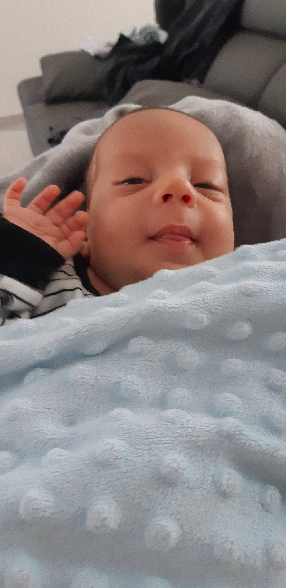 Lyandro participe au concours pour gagner de l'argent avec cette photo : baby, bedtime, cheek, child, eye, face, forehead, head, lip, mouth, nap, nose, person, skin, sleep