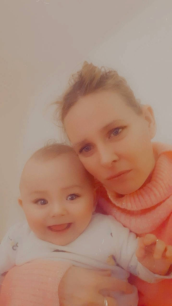 Shaïdenn participe au concours pour gagner de l'argent avec cette photo : baby_toddler_clothing, beauty, cheek, child, chin, eye, eyebrow, eyelash, face, facial_expression, forehead, happy, head, iris, jaw, joy, lip, mouth, nose, organ