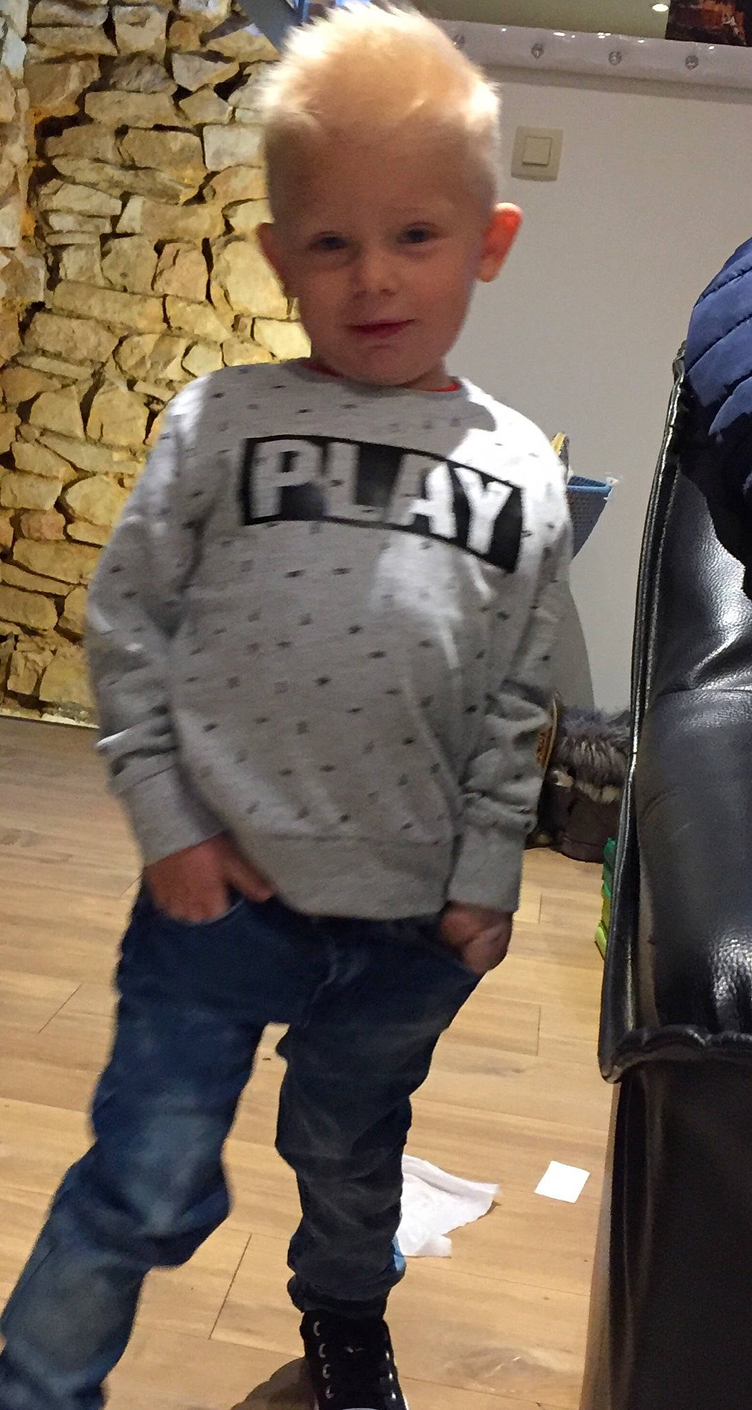 Travis participe au concours pour gagner de l'argent avec cette photo : boy, child, cool, fashion, footwear, fun, girl, jacket, jeans, material, outerwear, person, product, shoe, standing, t_shirt, textile, toddler