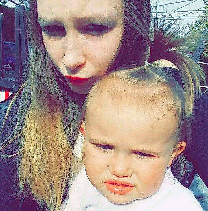 Orlane a rejoint le concours — aidez-le/la à gagner de superbes lots ! beauty, blond, cheek, child, chin, cool, ear, eye, eyebrow, eyelash, face, forehead, fun, hair, hairstyle, head, lip, nose, person, selfie