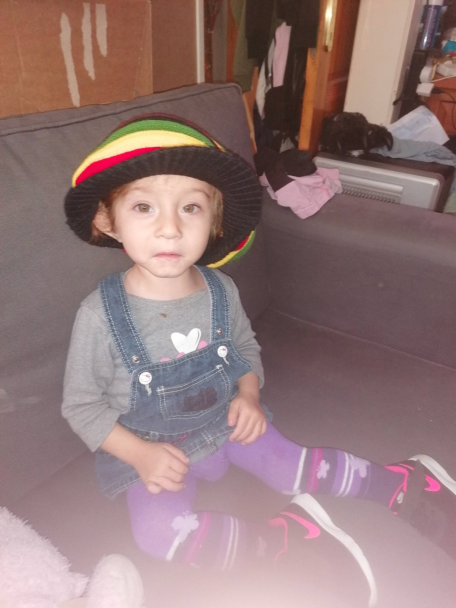 Haley a rejoint le concours — aidez-le/la à gagner de superbes lots ! baby_toddler_clothing, cap, cheek, child, cool, costume_hat, eye, flash_photography, flooring, fun, hairstyle, happy, headwear, houseplant, magenta, person, pink, purple, skin, sleeve