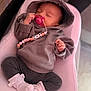 Rym a rejoint le concours — aidez-le/la à gagner de superbes lots ! baby, sleeping, hoodie, pacifier, pink, cushion, infant, clothing, socks, resting, cute, child, soft, indoor, peaceful, relaxing, tiny_hands, face, comfortable, blanket
