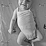 Victoria participe au concours pour gagner de l'argent avec cette photo : baby, infant, smiling, onesie, lying_down, blanket, animal_print, giraffe, sloth, sheep, cute, child, portrait, happy, sleepwear, skin, face, head, foot, hand