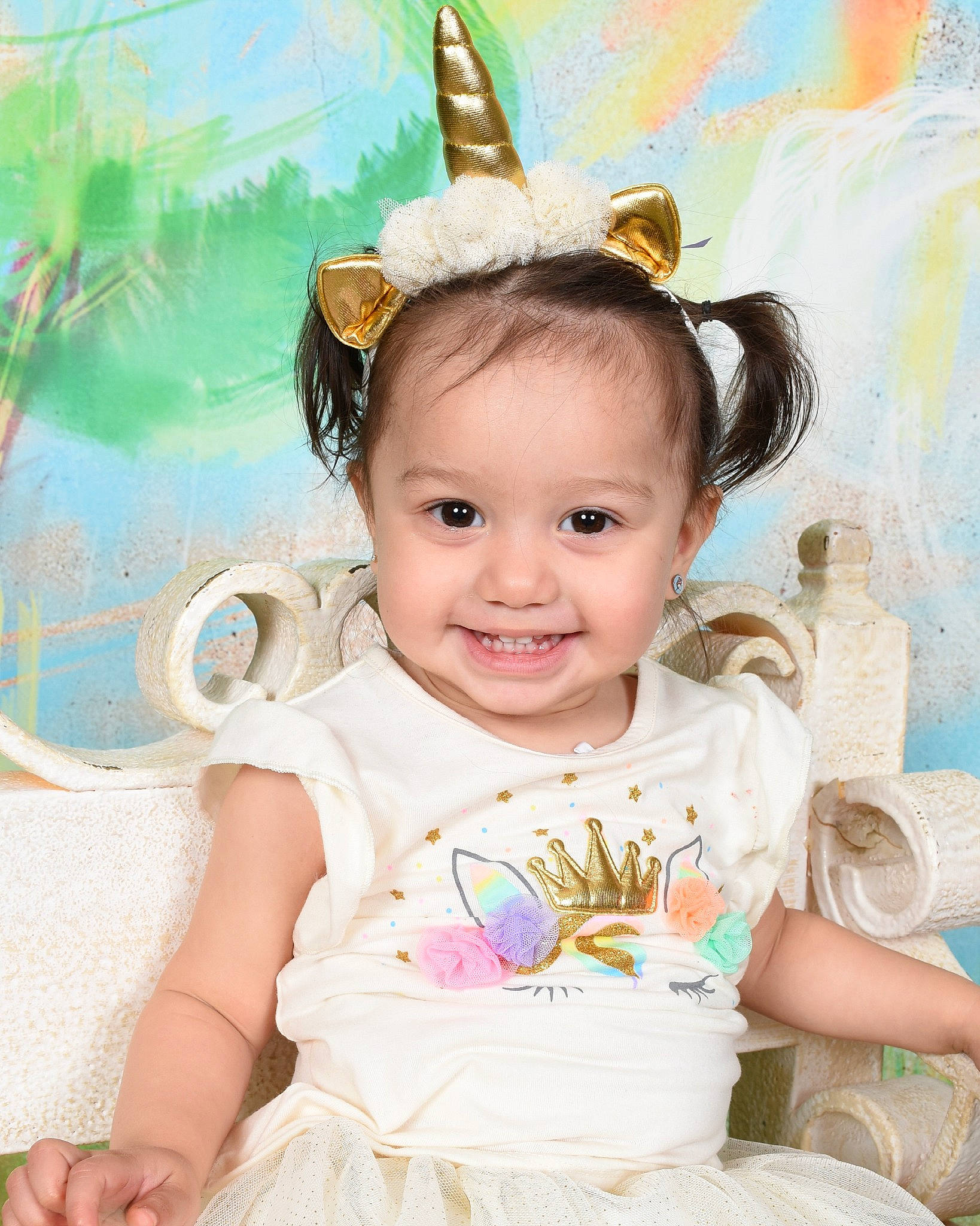 Yolanda is registered to the contest to win money with this photo: baby, baby_toddler_clothing, birthday, cake, cake_decorating, child, dessert, dress, event, eyelash, fashion_accessory, hair_accessory, happy, headband, headpiece, joy, person, pink, smile, sugar_cake