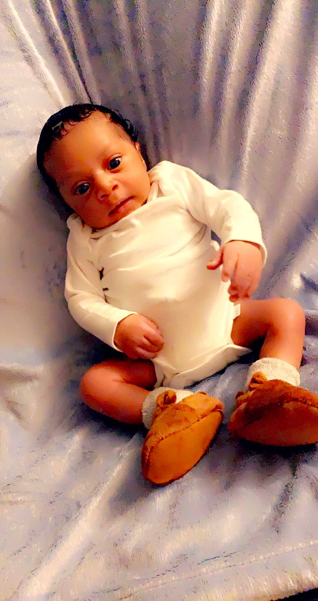 Jakai is registered to the contest to win money with this photo: abdomen, ankle, baby, baby_products, baby_toddler_clothing, cheek, child, comfort, foot, orange, person, sitting, stomach, tan, toddler, toe