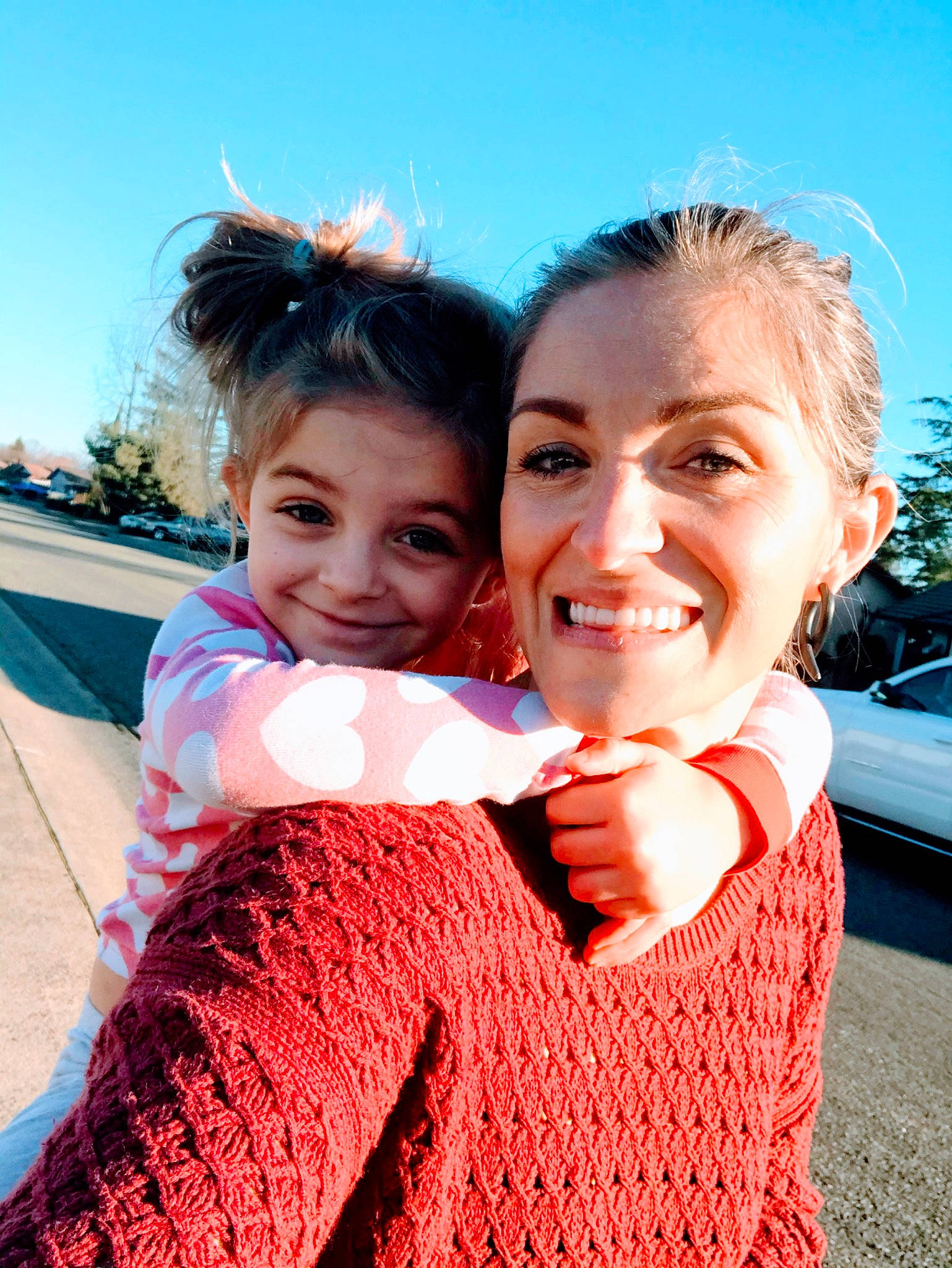 Snoh joined the competition — help win amazing prizes! child, event, formal_wear, friendship, fun, gesture, grass, happy, hug, joy, leisure, people_in_nature, person, sitting, skin, sky, smile, thumb, toddler, travel