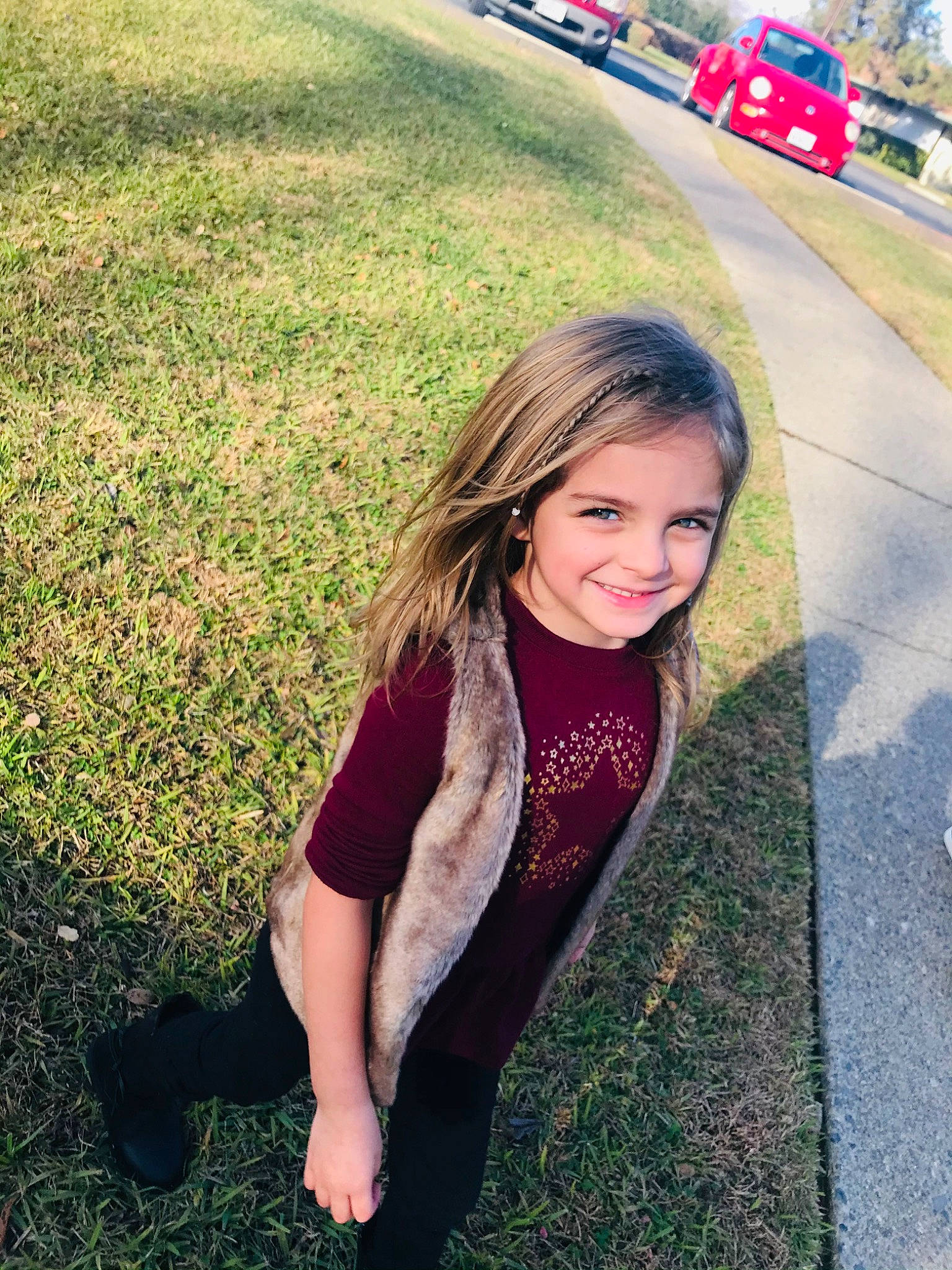 Snoh joined the competition — help win amazing prizes! car, cool, flash_photography, fun, grass, grass_family, happy, joy, lawn, leisure, long_hair, morning, people_in_nature, person, plant, shoe, smile, snapshot, summer, sunlight