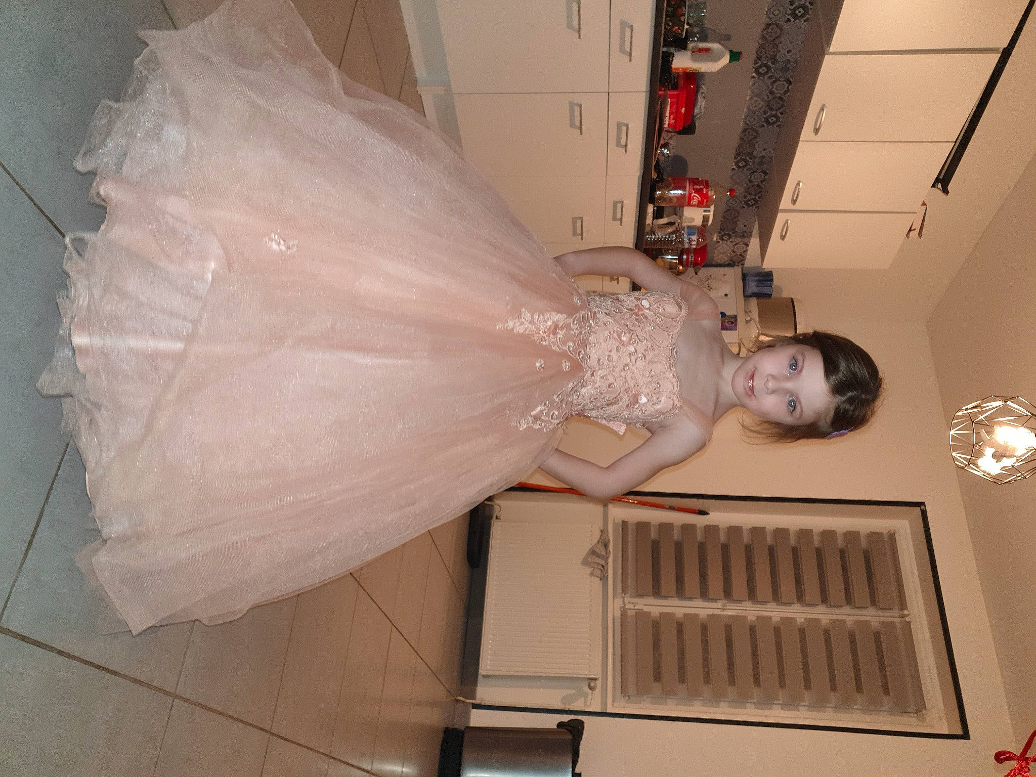 Alix a rejoint le concours — aidez-le/la à gagner de superbes lots ! bridal_accessory, bridal_clothing, bridal_party_dress, ceiling, cocktail_dress, dress, embellishment, event, fashion_accessory, fashion_design, flooring, formal_wear, gown, hair, haute_couture, person, room, smile, stairs, wedding_dress