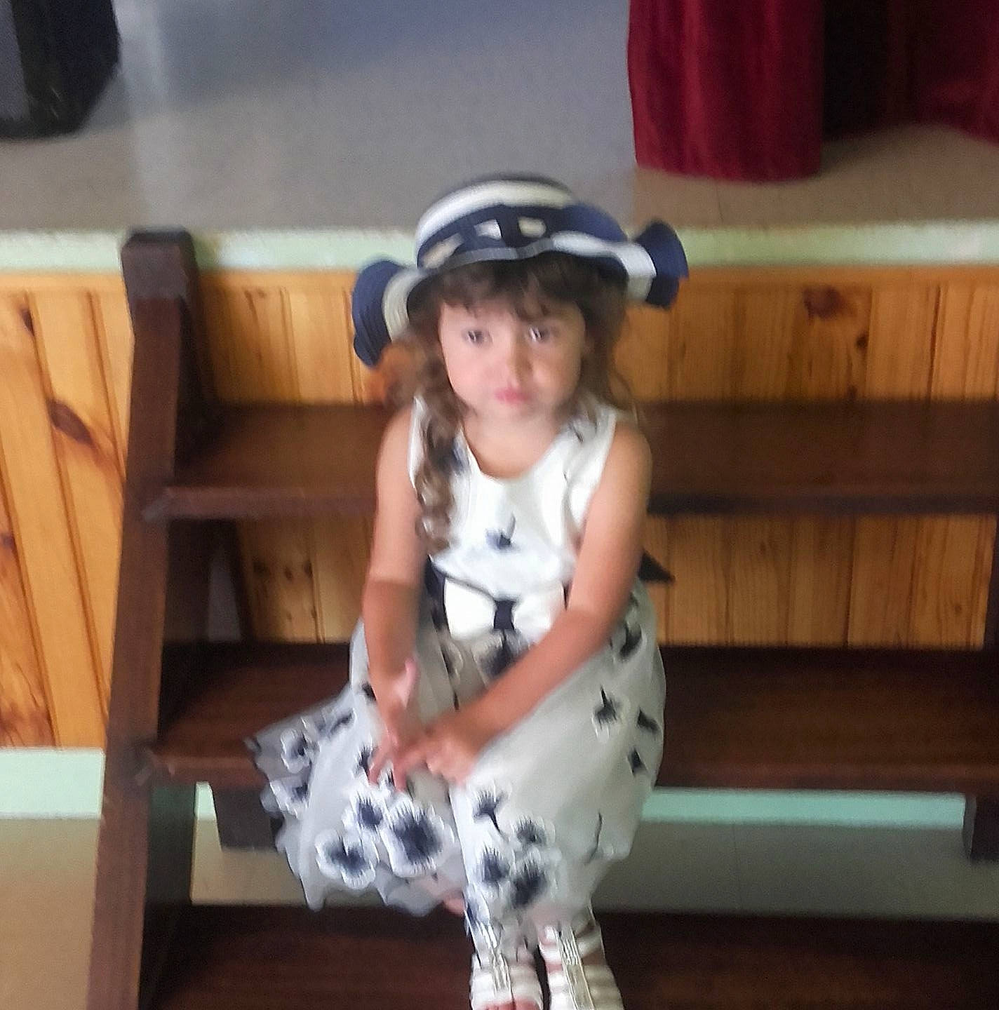 Cecilia a rejoint le concours — aidez-le/la à gagner de superbes lots ! arm, boy, child, clothing, cool, dalmatian, day, fun, girl, headgear, infant, person, play, product, sitting, skin, smile, snapshot, toddler