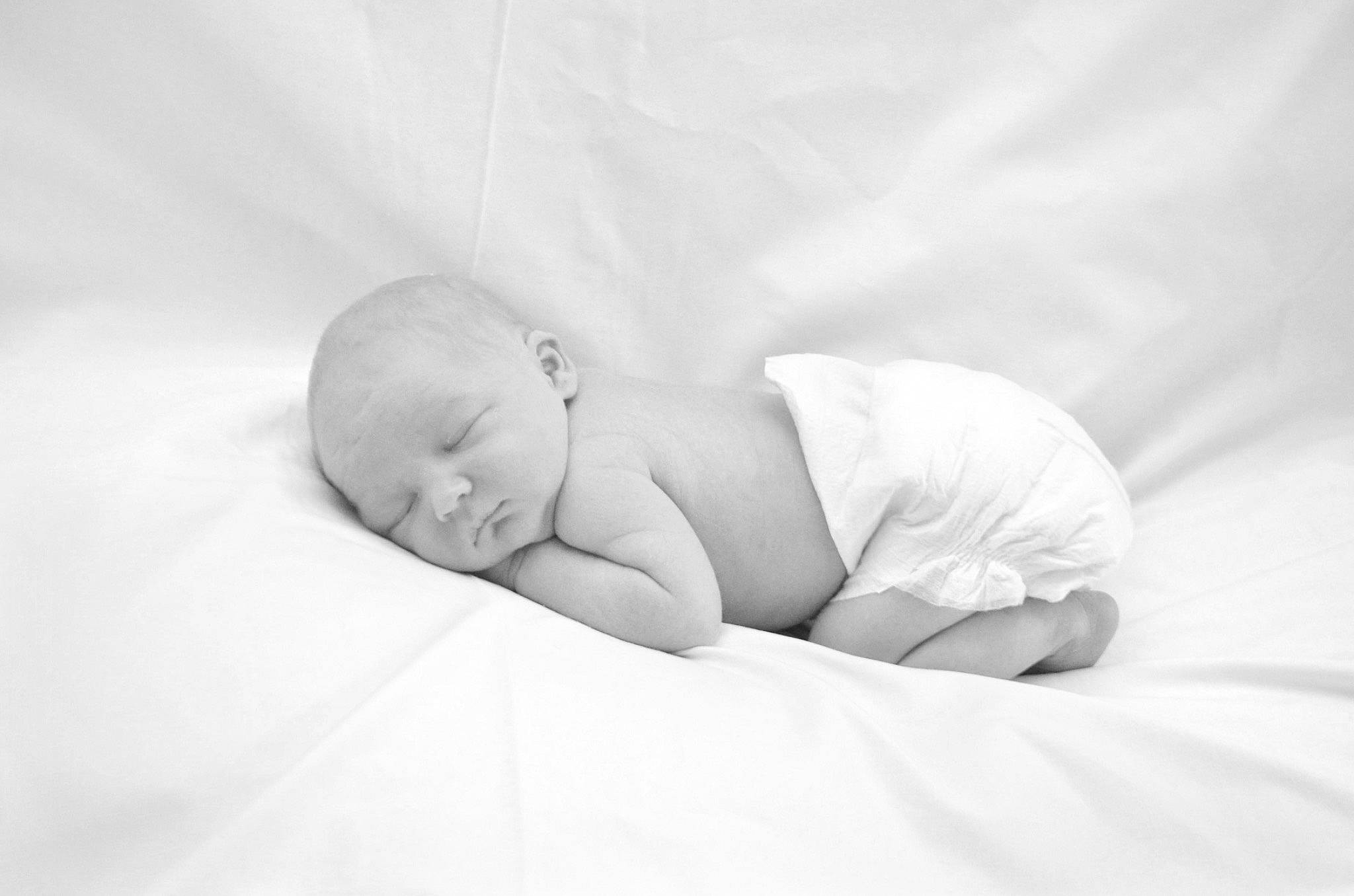Fraser is registered to the contest to win money with this photo: baby, baby_sleeping, birth, black_and_white, child, comfort, hand, monochrome, monochrome_photography, person, photograph, photography, portrait, portrait_photography, skin, sleep, stock_photography, toddler, white