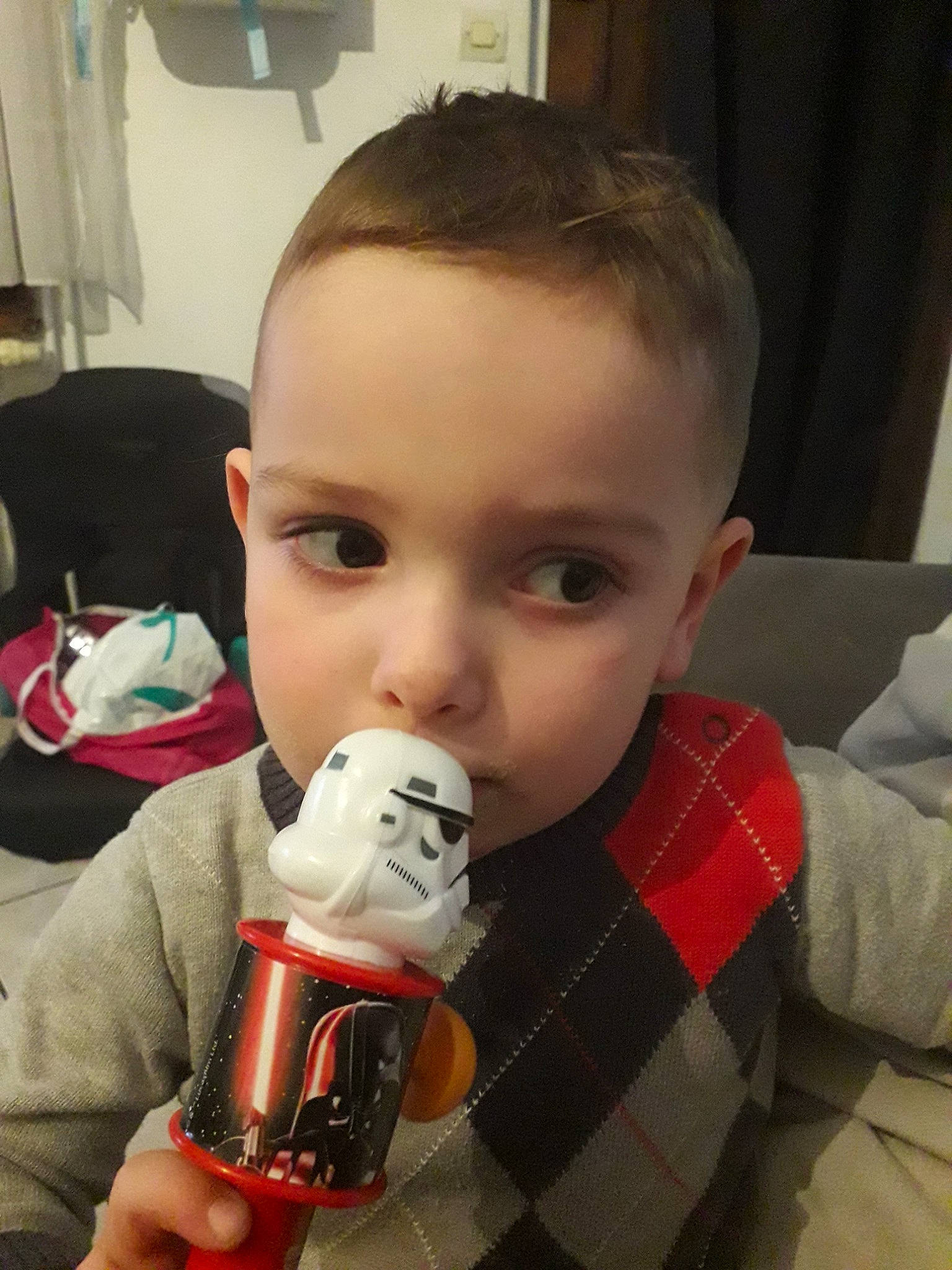 Diego a rejoint le concours — aidez-le/la à gagner de superbes lots ! arm, baby, cheek, child, head, lip, mouth, nose, person, toddler