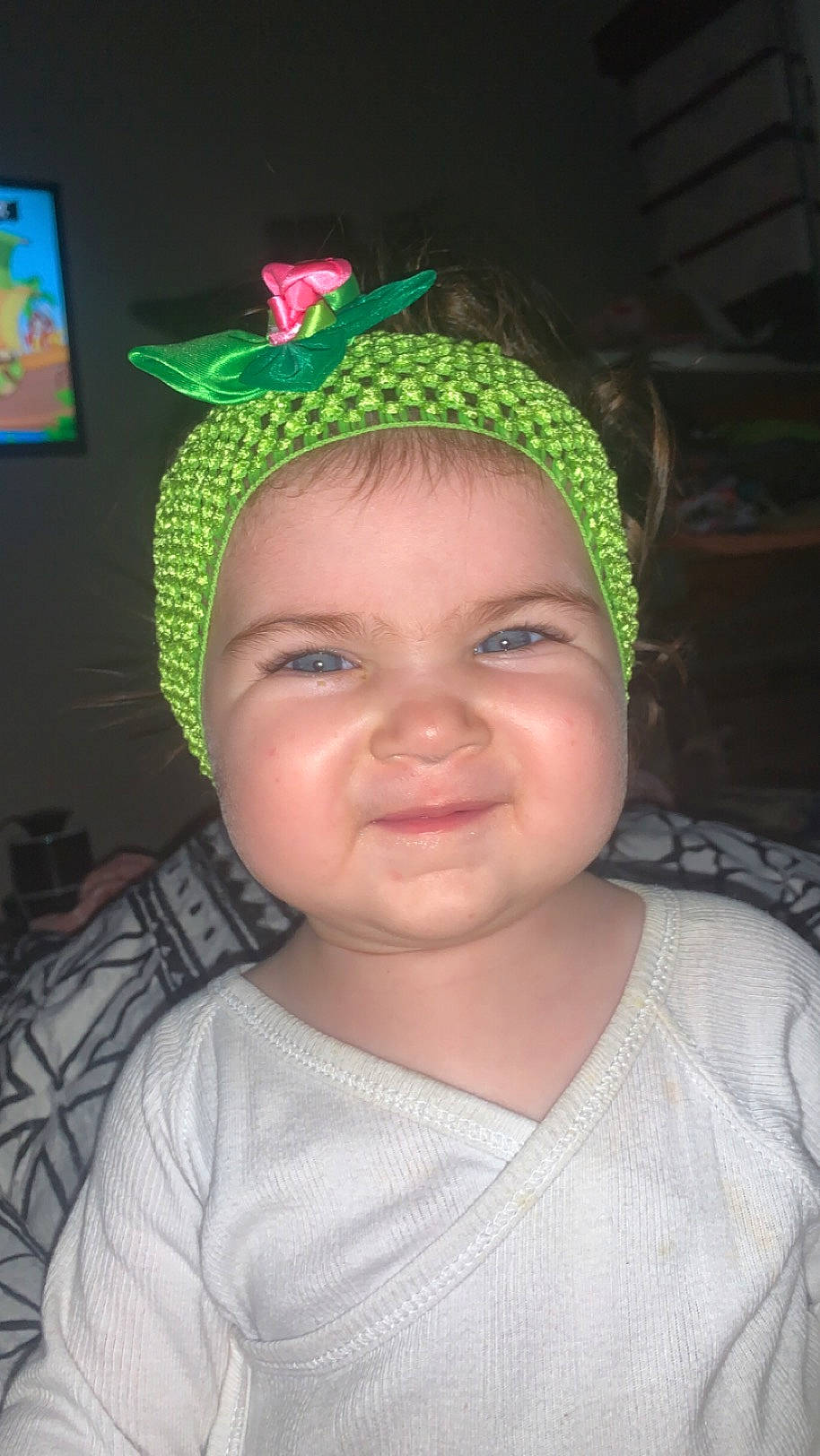 Noélhya participe au concours pour gagner de l'argent avec cette photo : baby_toddler_clothing, beanie, cap, child, costume_hat, crochet, event, fashion_accessory, fun, hair_accessory, hat, headgear, human_body, joy, knit_cap, magenta, person, pink, smile, toddler
