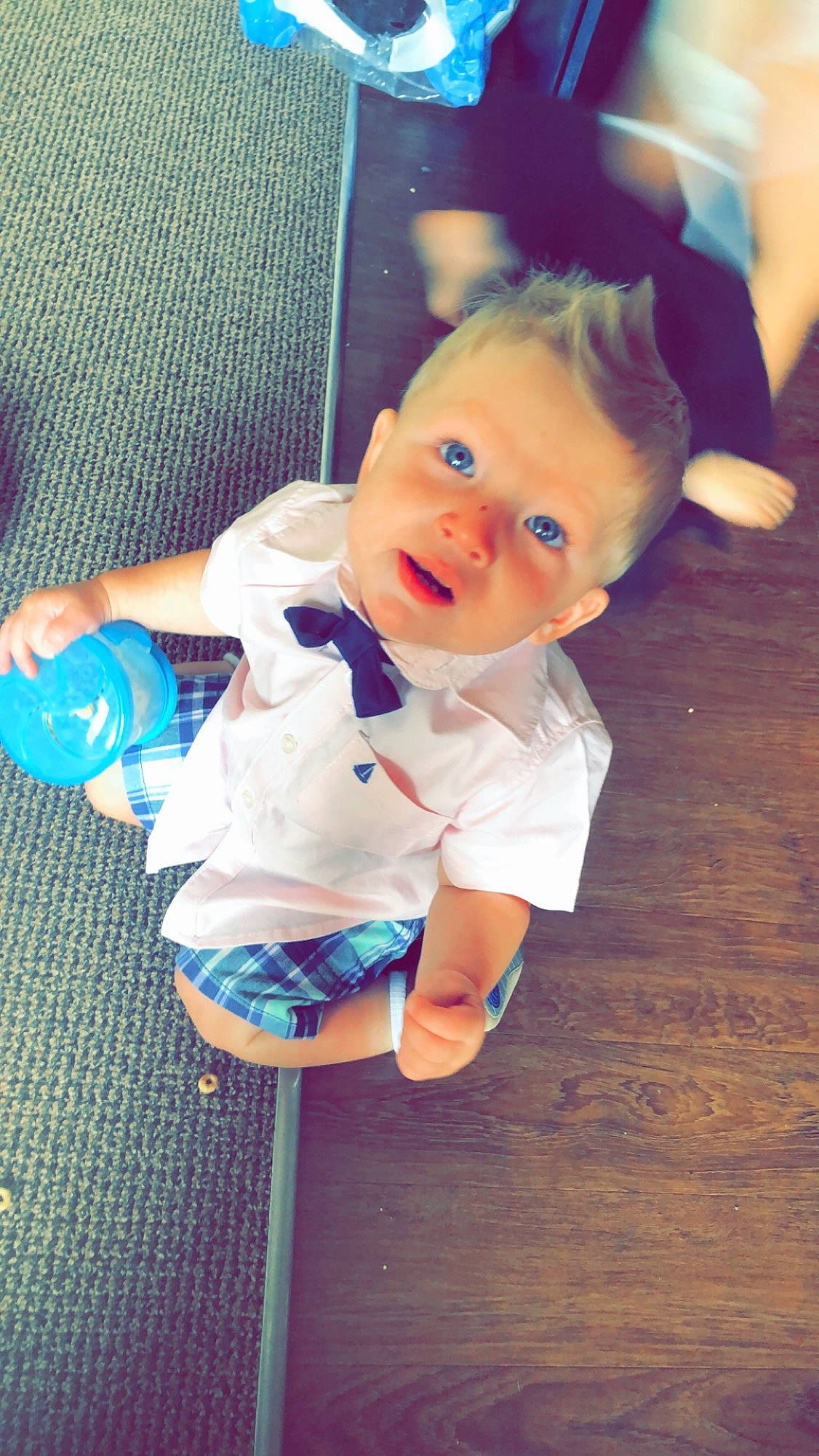 Kaisen is registered to the contest to win money with this photo: arm, baby, cheek, child, cool, eye, head, leg, person, play, skin, smile, standing, toddler