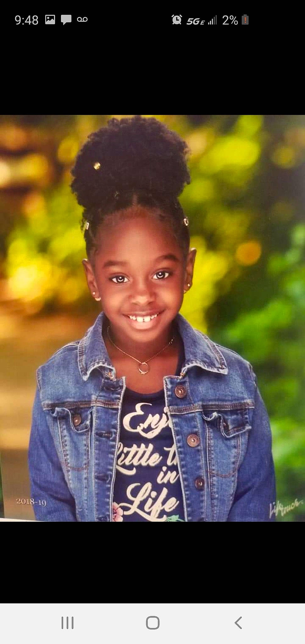 Robin is registered to the contest to win money with this photo: adaptation, afro, beauty, black_hair, child, child_model, cool, denim, facial_expression, forehead, fun, hair, hairstyle, happy, jeans, joy, person, photograph, photography, portrait