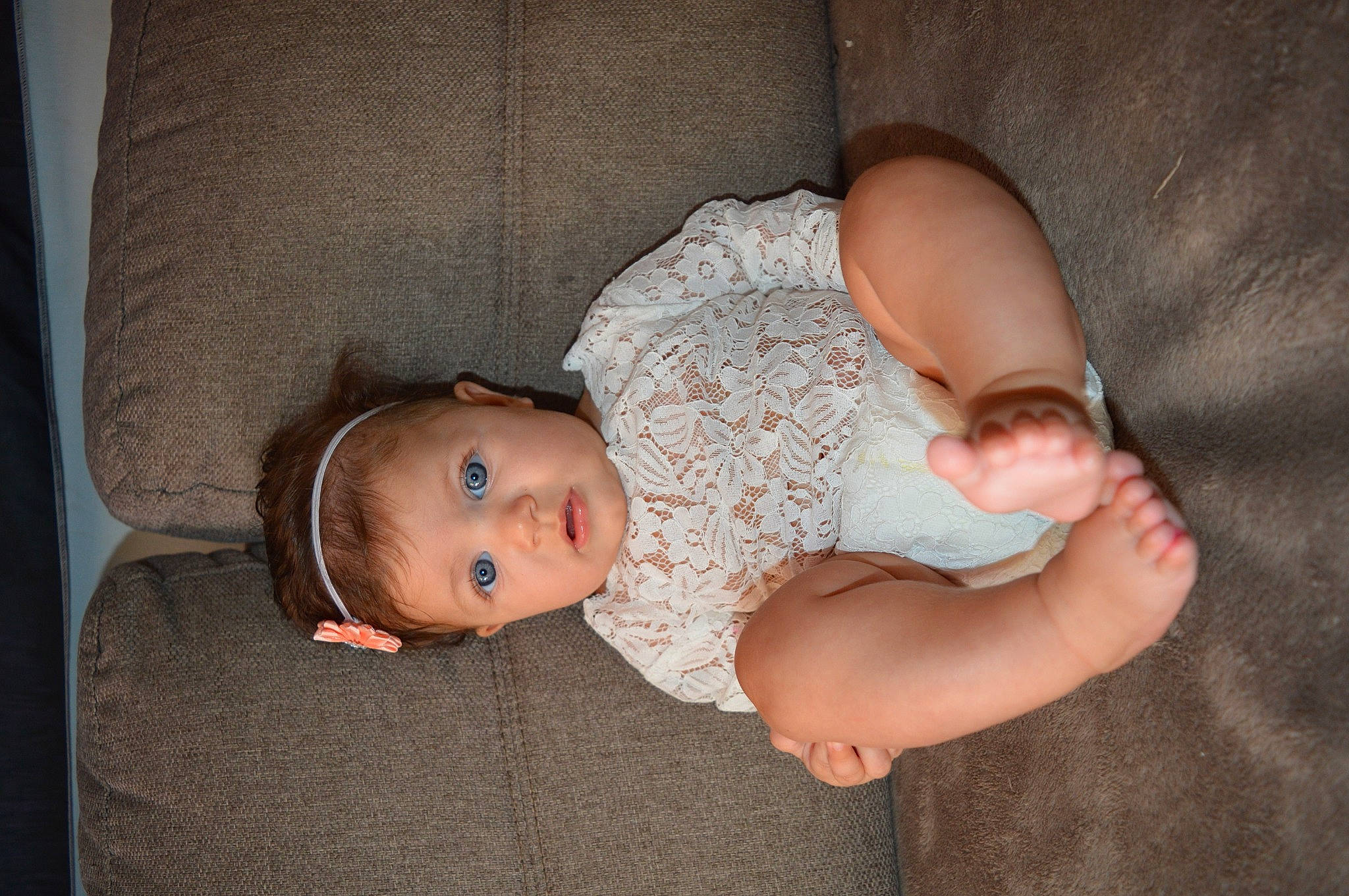 Annaëlle a rejoint le concours — aidez-le/la à gagner de superbes lots ! arm, baby, cheek, child, leg, person, skin, toddler