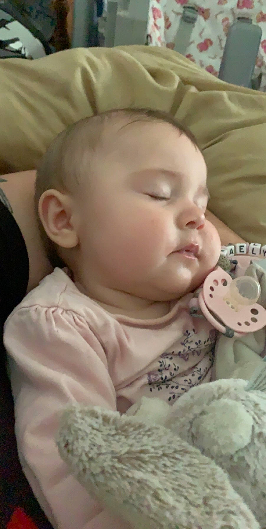 Kaelya a rejoint le concours — aidez-le/la à gagner de superbes lots ! baby, bedtime, cheek, child, ear, face, forehead, head, mouth, nap, nose, person, skin, sleep, toddler