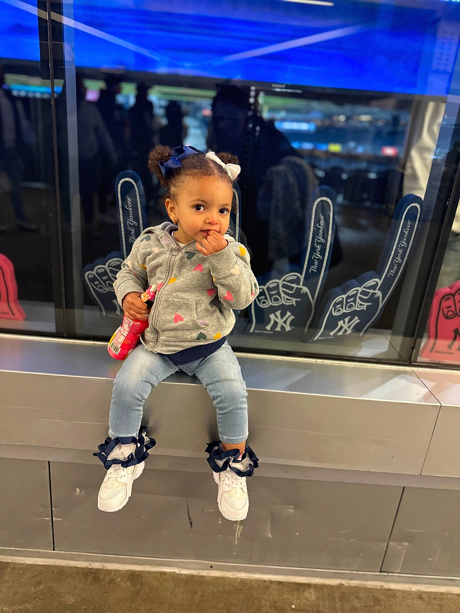 Leiyanni is registered to the contest to win money with this photo: baby, bag, child, display_device, fun, leisure, luxury_vehicle, machine, passenger, pedestrian, person, public_transport, recreation, sitting, toddler, transport, travel, vehicle_door