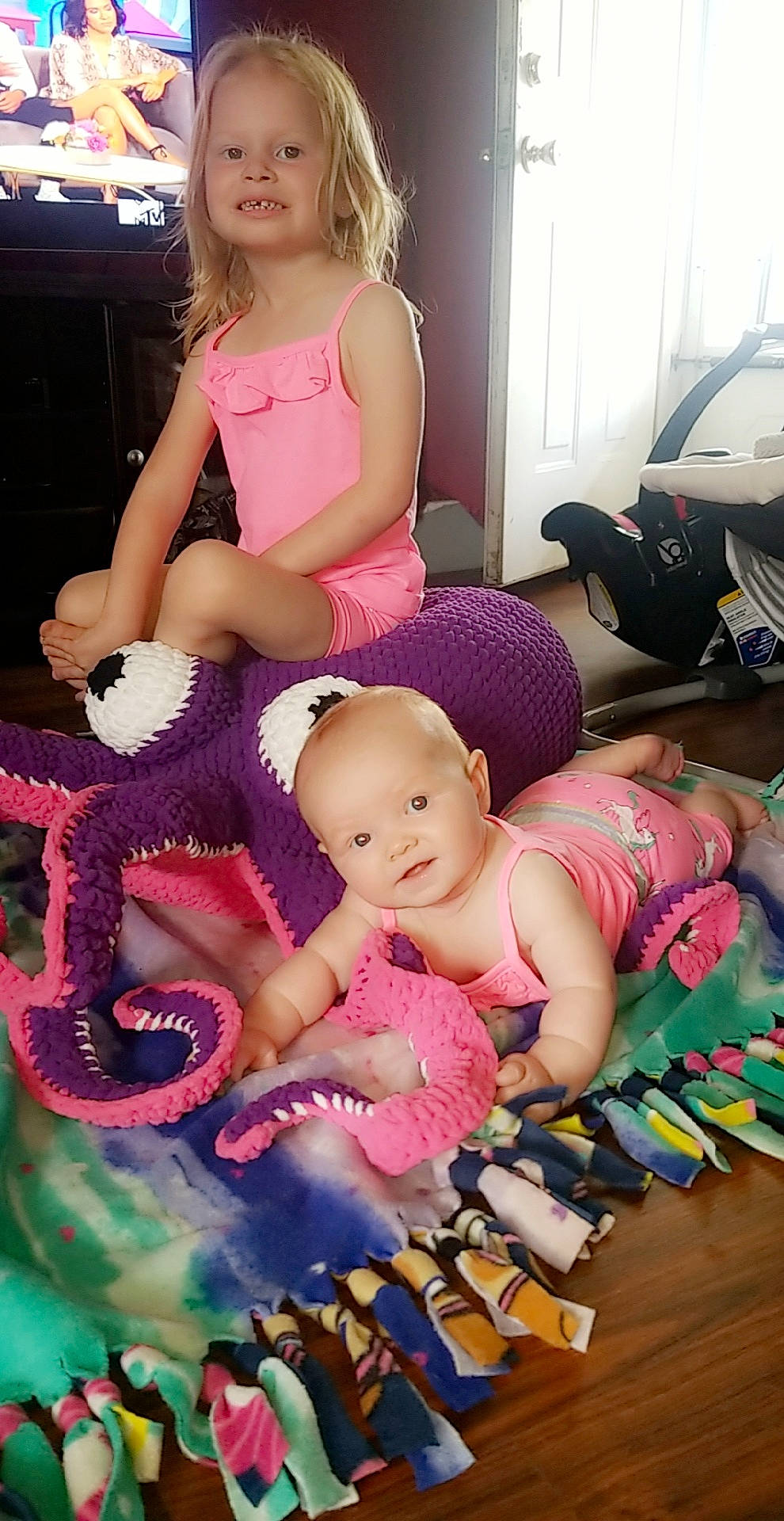 Kierra is registered to the contest to win money with this photo: child, person, pink, play, toddler