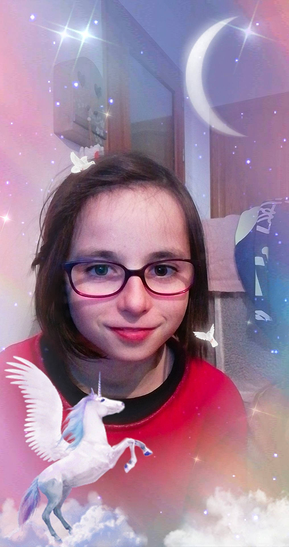 Stacy participe au concours pour gagner de l'argent avec cette photo : cheek, cool, emotion, eye, eyewear, face, facial_expression, fun, girl, glasses, happiness, head, mouth, nose, person, pink, red, skin, smile, snapshot