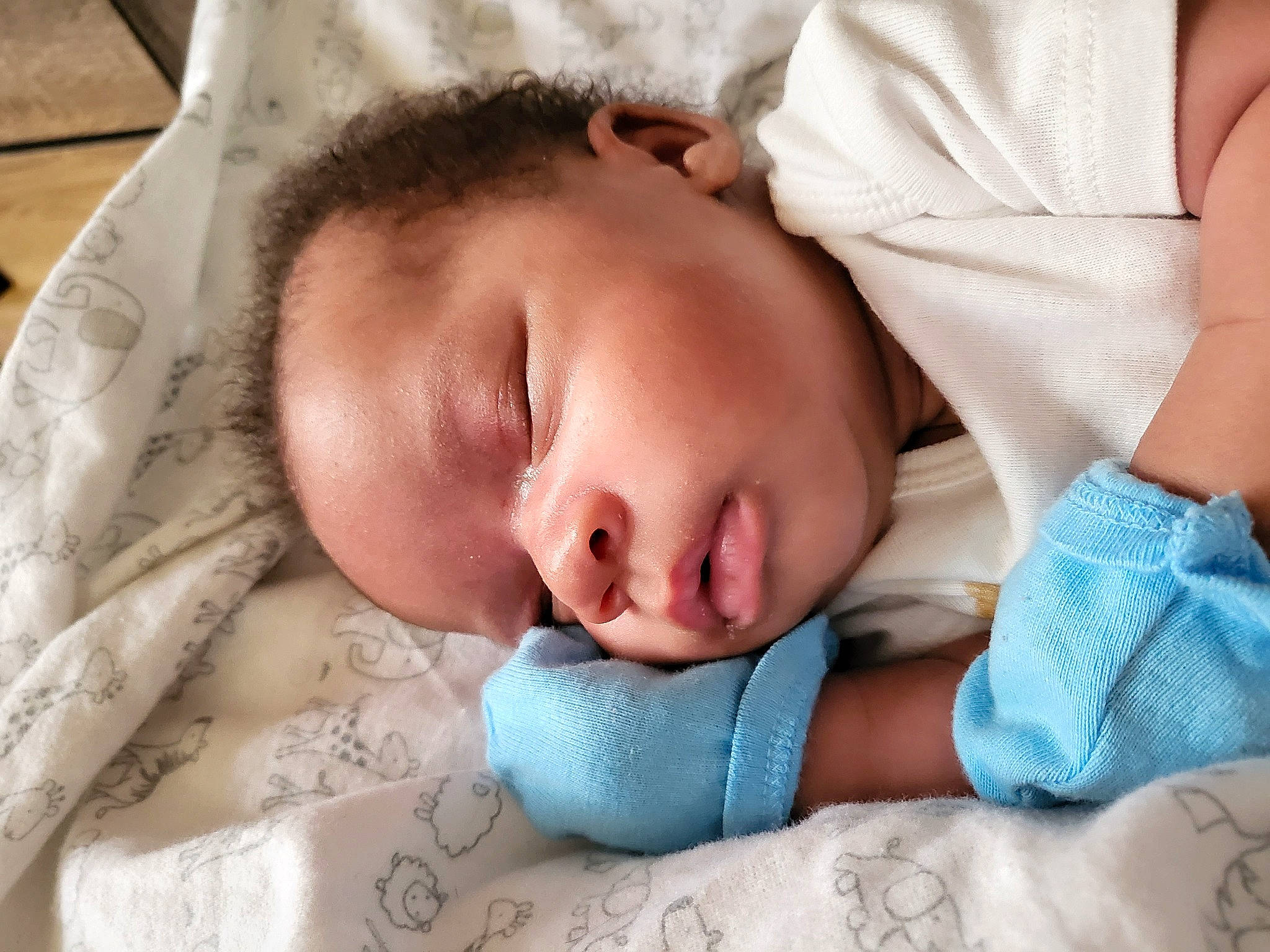 King is registered to the contest to win money with this photo: baby, baby_products, baby_sleeping, baby_toddler_clothing, bedding, bedtime, cheek, child, comfort, eye, eyelash, linens, nap, nose, pattern, person, portrait_photography, room, skin, sleep