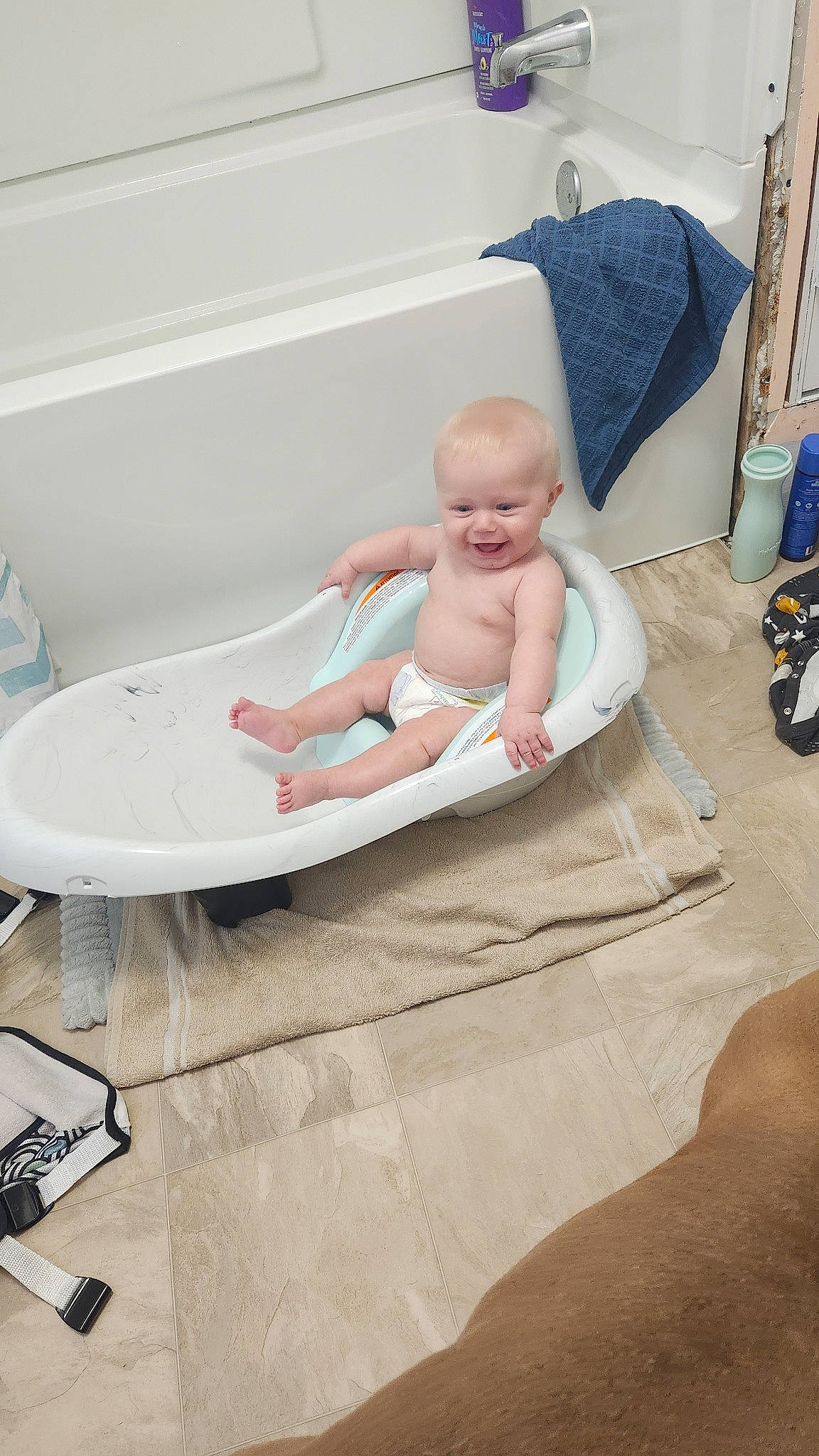 Braylon joined the competition — help win amazing prizes! baby, baby_bathing, baby_products, baby_safety, baby_toddler_clothing, bathing, bathroom, bathtub, comfort, floor, flooring, foot, joy, leisure, person, plumbing, plumbing_fixture, room, sitting, smile