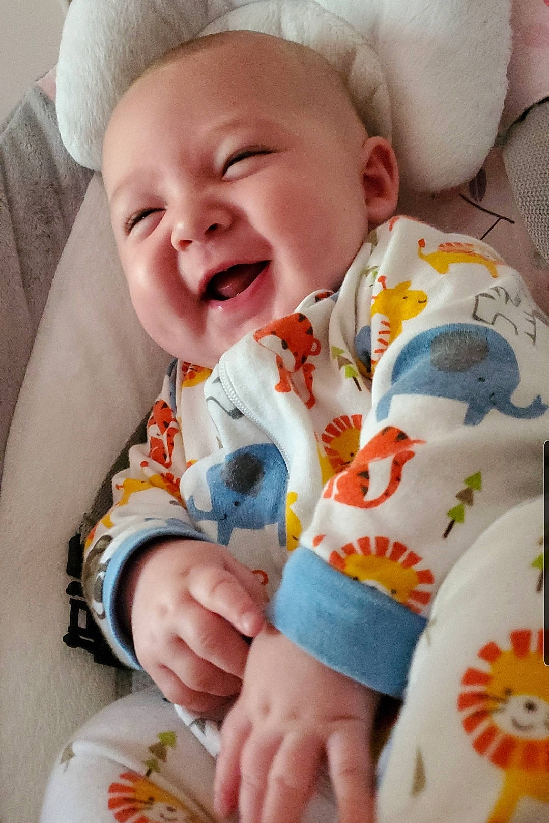 Elora is registered to the contest to win money with this photo: baby, baby_sleeping, birth, cheek, child, facial_expression, finger, gesture, hand, nap, nose, person, sleep, smile, toddler