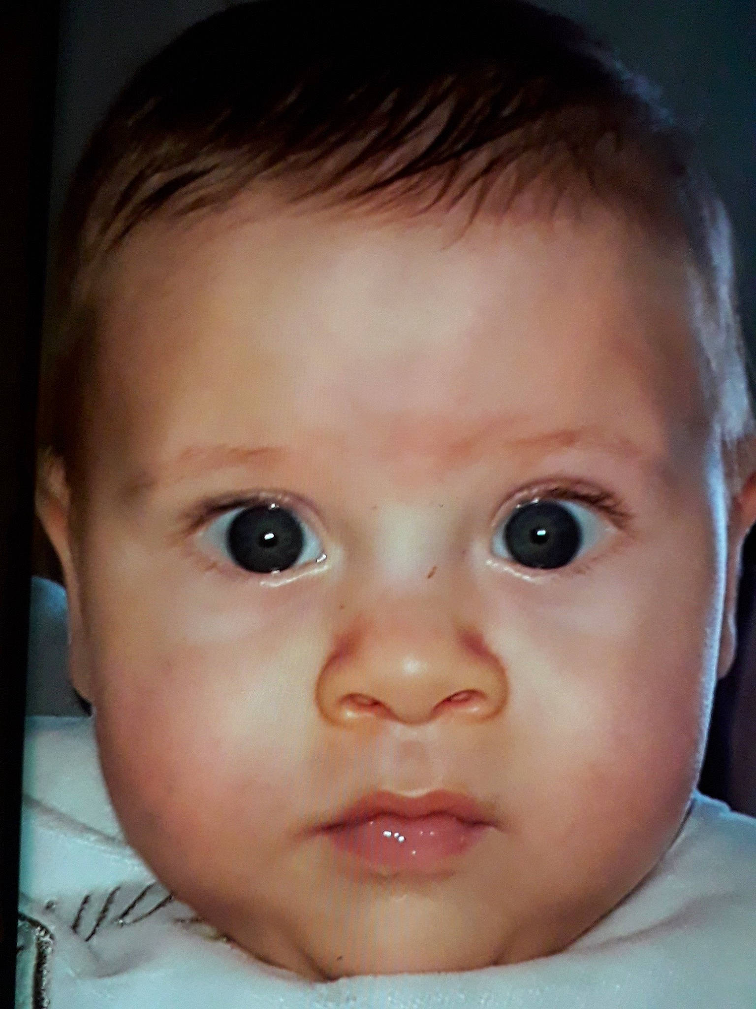 Ilias a rejoint le concours — aidez-le/la à gagner de superbes lots ! cheek, child, chin, close_up, ear, eye, eyebrow, eyelash, face, forehead, head, infant, iris, jaw, lip, mouth, nose, person, skin, smile