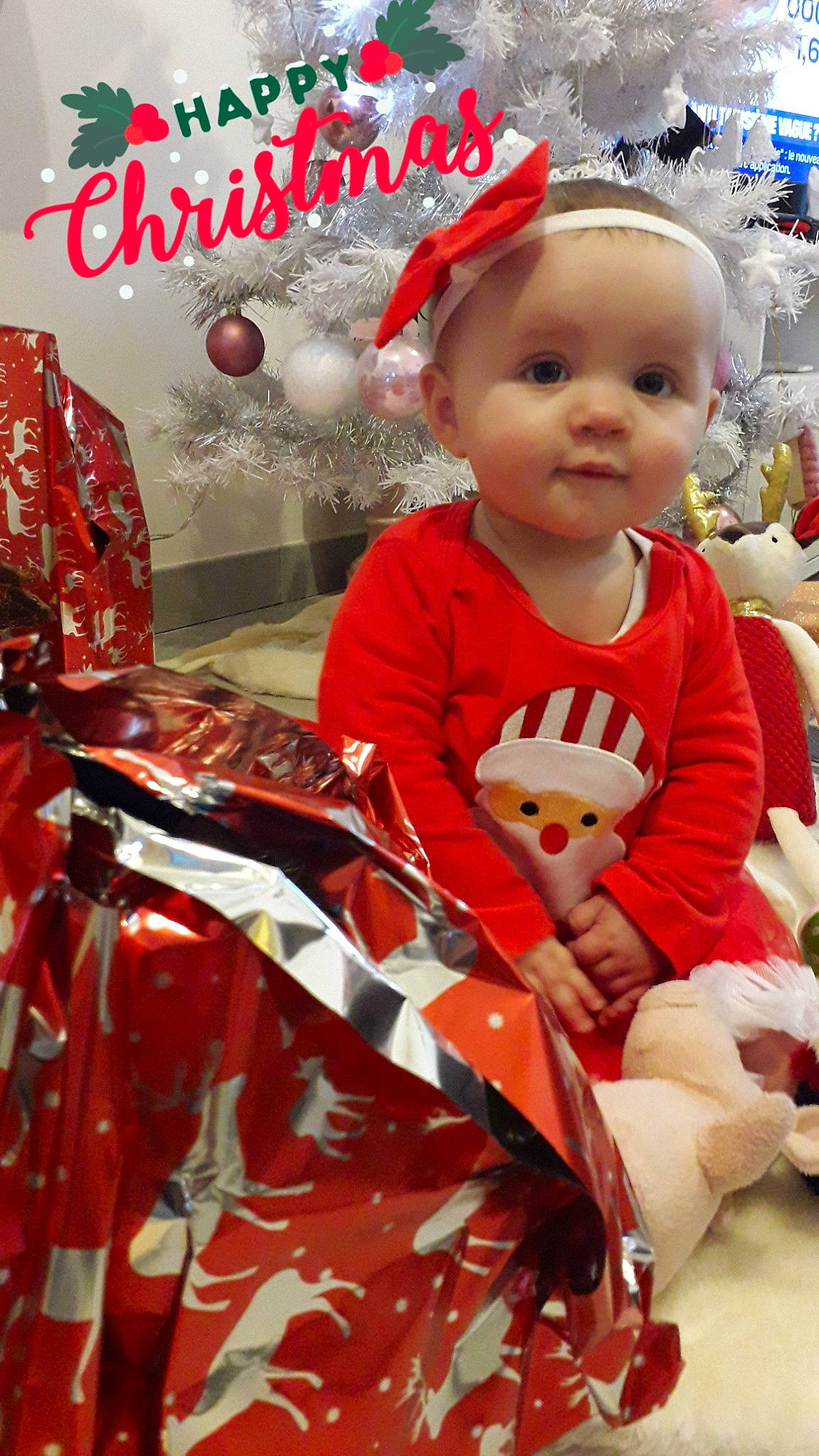 Joséphine participe au concours pour gagner de l'argent avec cette photo : baby, baby_products, baby_toddler_clothing, baby_toys, overall, person, plush, stuffed_toy, toy