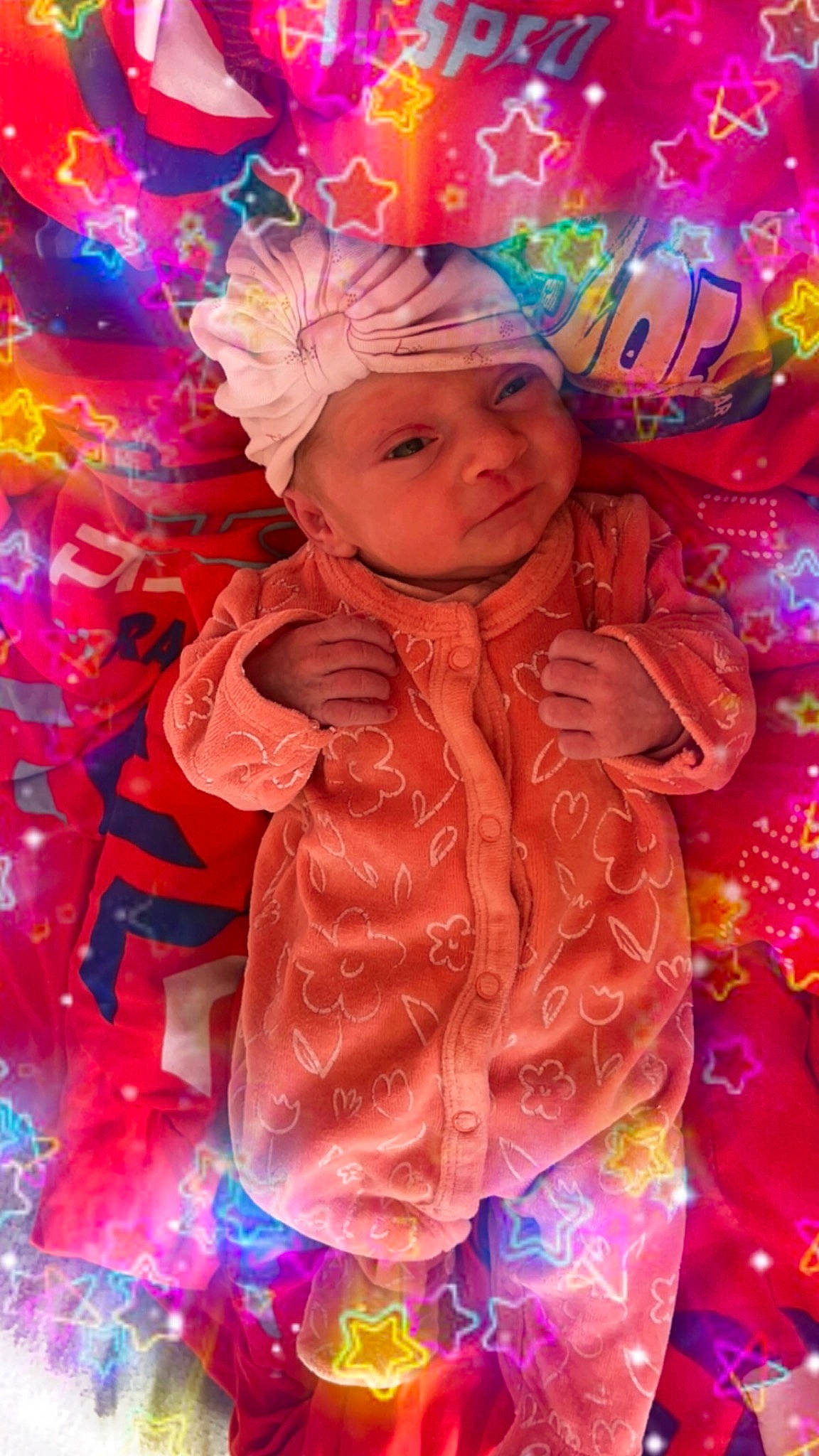 Esmée a rejoint le concours — aidez-le/la à gagner de superbes lots ! baby, child, costume_hat, doll, entertainment, event, fashion_accessory, fictional_character, fun, happy, headwear, holiday, magenta, party_supply, peach, person, pink, purple, toddler, toy