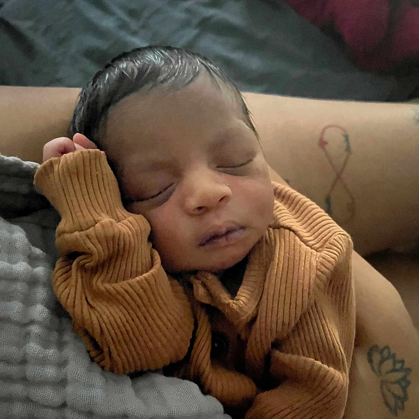 Makai joined the competition — help win amazing prizes! baby, blanket, bodypart, clothing, cushion, face, finger, glove, hand, head, homedecor, newborn, person, photography, portrait, quilt, scarf, skin, sleeping, tattoo