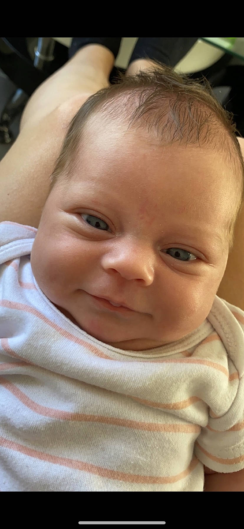 Léana participe au concours pour gagner de l'argent avec cette photo : baby, cheek, child, chin, close_up, ear, eye, eyebrow, face, facial_expression, forehead, head, iris, lip, mouth, nose, person, skin, smile, toddler