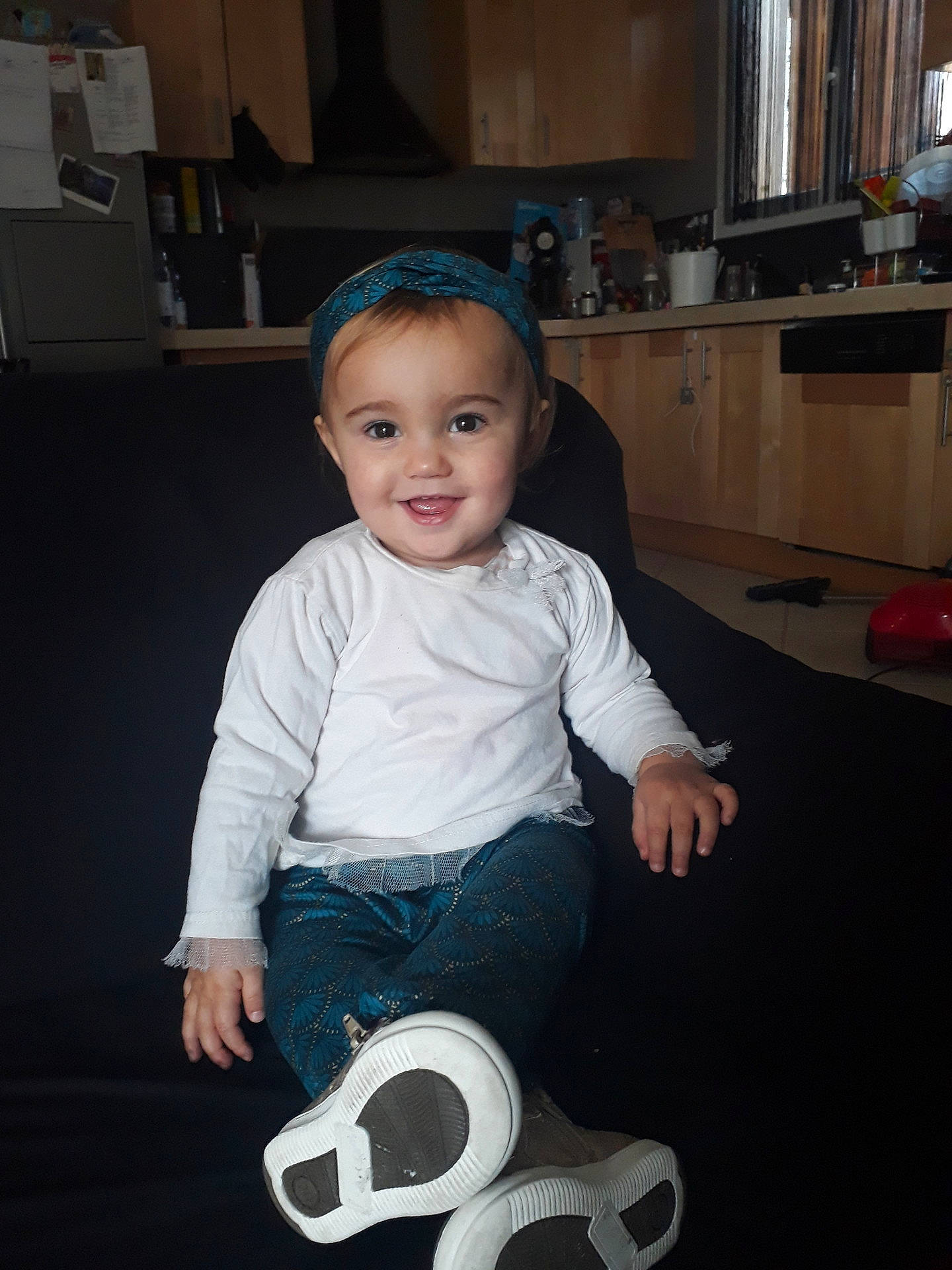 Amayelle a rejoint le concours — aidez-le/la à gagner de superbes lots ! arm, boy, child, cool, day, eye, girl, hair, hairstyle, head, human_body, joy, leg, person, product, sitting, skin, smile, standing, toddler