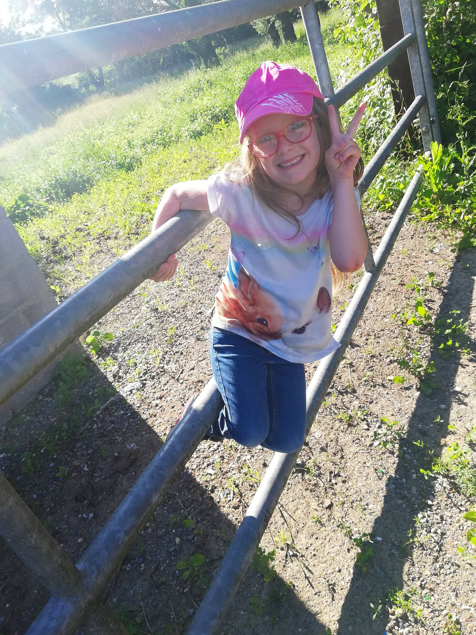 Calli a rejoint le concours — aidez-le/la à gagner de superbes lots ! child, fun, joy, leisure, person, plant, smile, vacation