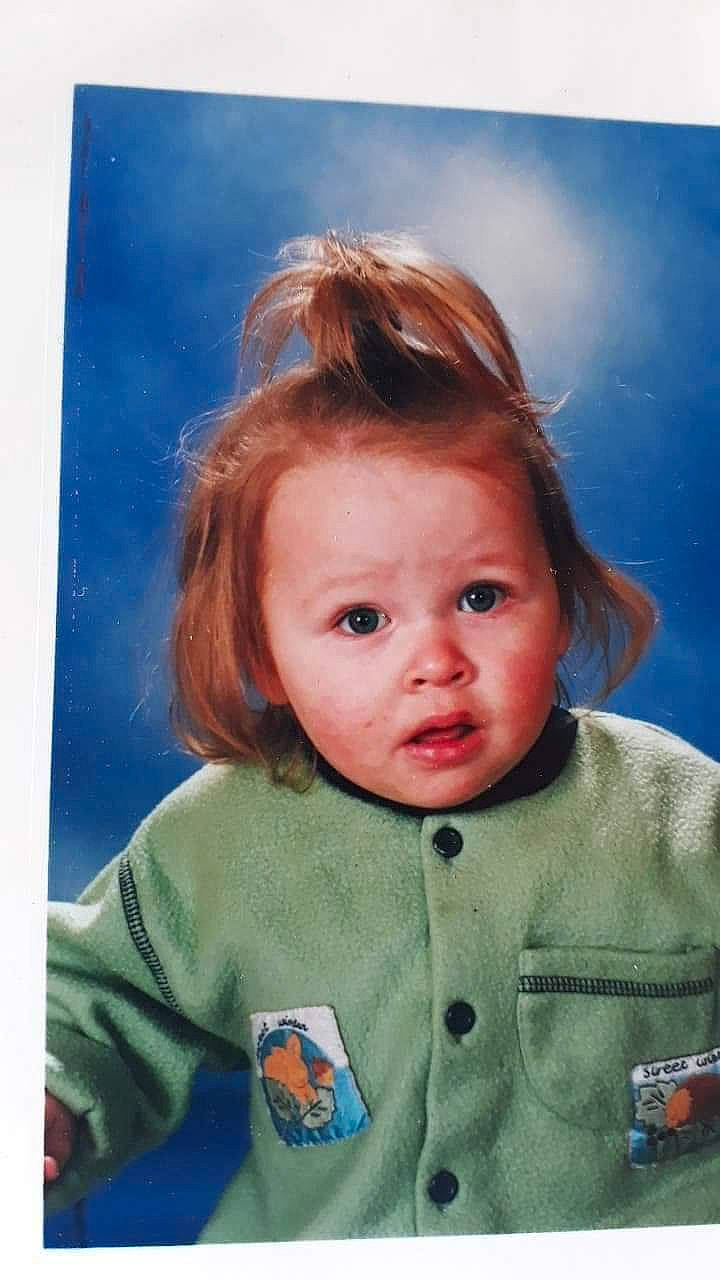 Marina participe au concours pour gagner de l'argent avec cette photo : cheek, child, person, portrait, surprise, toddler