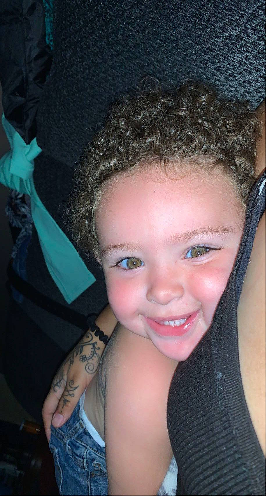 Octavia is registered to the contest to win money with this photo: black_hair, cheek, child, ear, electric_blue, eye, eyebrow, eyelash, fashion_accessory, flash_photography, fun, happy, head, iris, joy, lip, long_hair, neck, person, skin