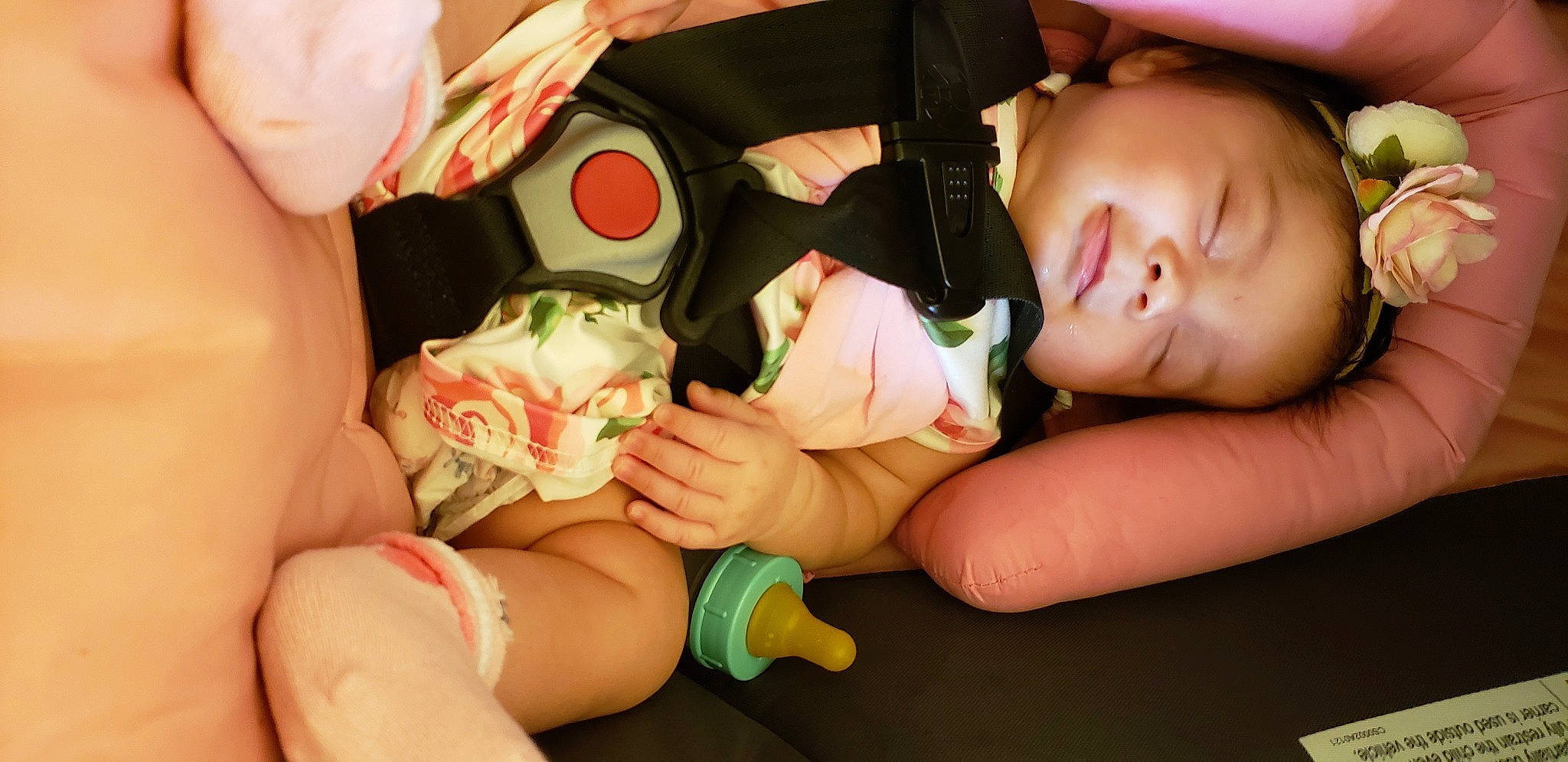 Leah is registered to the contest to win money with this photo: abdomen, arm, baby, cheek, chest, comfort, eye, finger, hand, happy, human_body, joint, leg, mouth, muscle, nail, person, skin, stomach, thigh