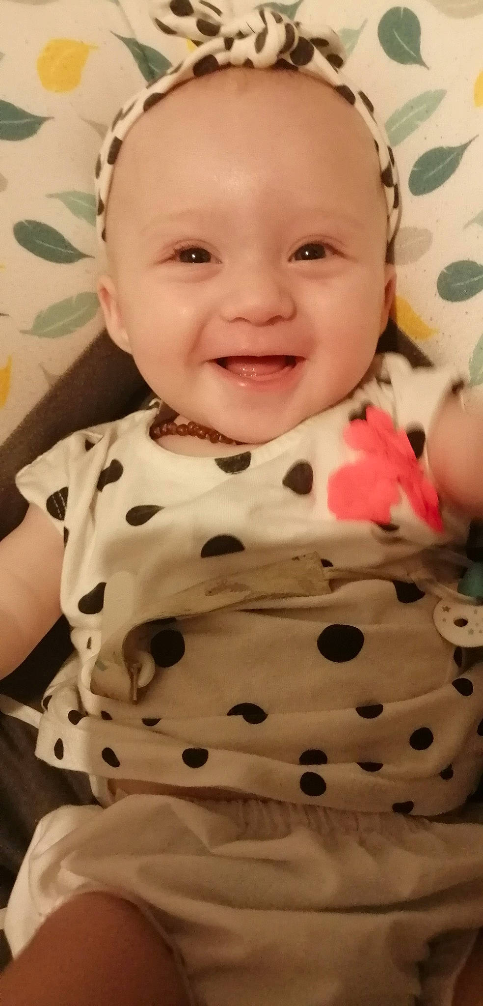 Séréna participe au concours pour gagner de l'argent avec cette photo : baby, baby_laughing, baby_toddler_clothing, beauty, cheek, child, collar, eye, eyelash, happy, iris, joy, laugh, pattern, person, photograph, skin, sleeve, smile, t_shirt