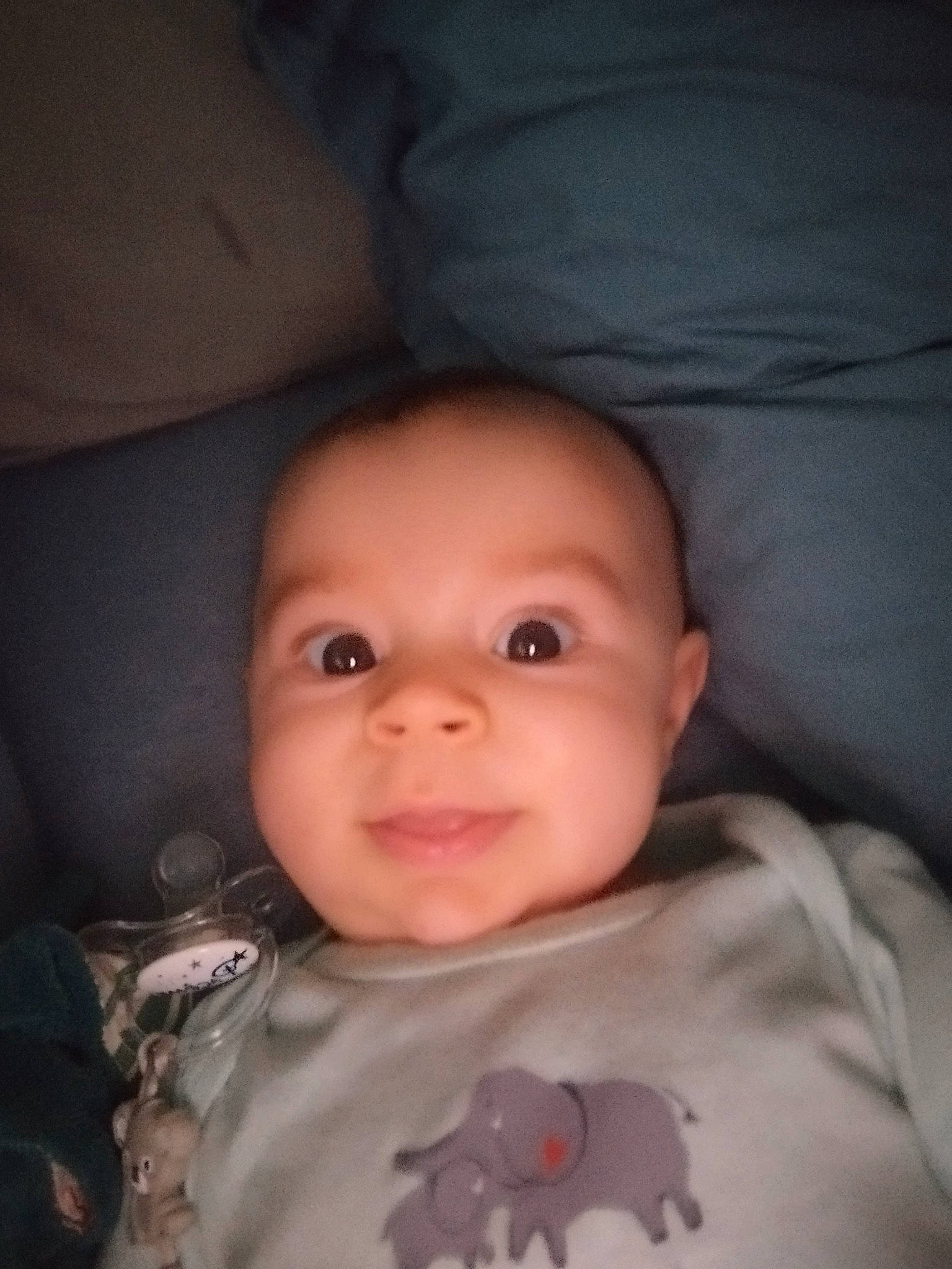 Pacôme a rejoint le concours — aidez-le/la à gagner de superbes lots ! baby, baby_toddler_clothing, cheek, comfort, ear, eye, eyelash, flash_photography, forehead, happy, head, iris, jaw, lip, mouth, neck, nose, person, skin, sleeve