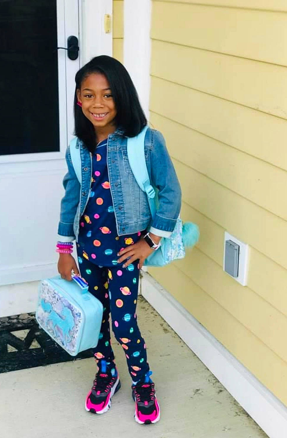 Lindsay is registered to the contest to win money with this photo: blazer, blue, clothing, electric_blue, fashion, fashion_accessory, footwear, jacket, jeans, joy, leggings, long_hair, outerwear, pattern, person, pink, shoe, sportswear, street_fashion, tights