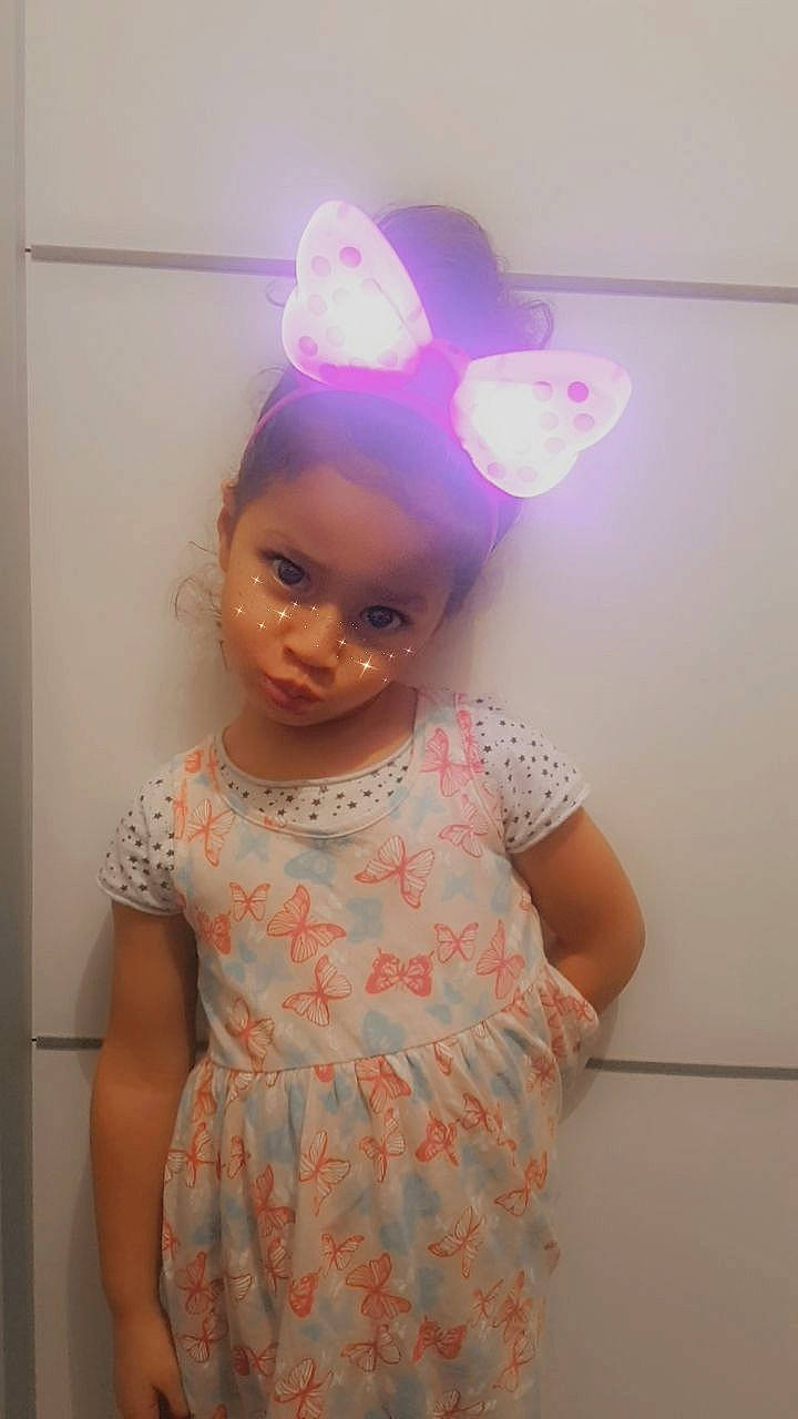 Ilhem participe au concours pour gagner de l'argent avec cette photo : baby, baby_toddler_clothing, clothing, costume, costume_accessory, day_dress, dress, embellishment, fawn, headgear, one_piece_garment, pattern, peach, person, pink