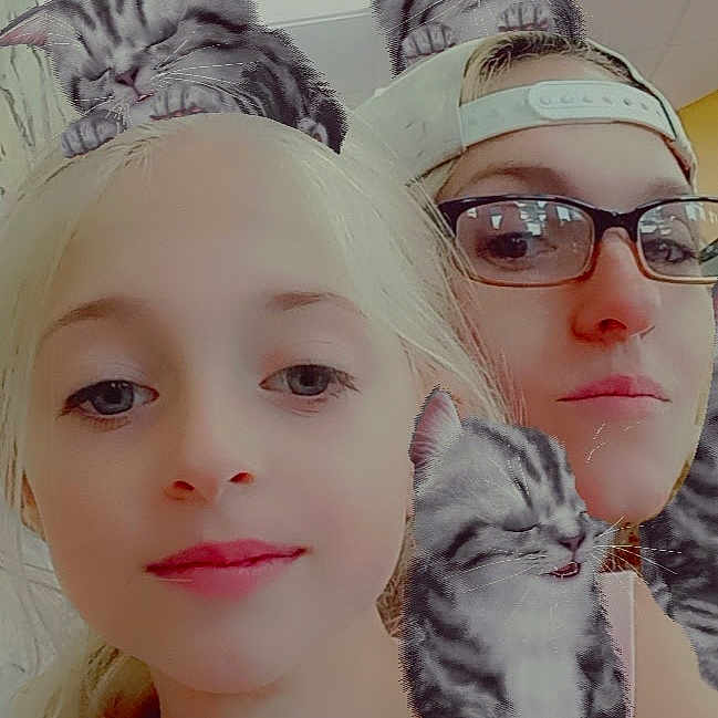 Tatum is registered to the contest to win money with this photo: art, beauty, cat, ear, eyelash, eyewear, fashion_accessory, fawn, felidae, fur, gesture, glasses, happy, lip, mammal, selfie, small_to_medium_sized_cats, whiskers, white, winter