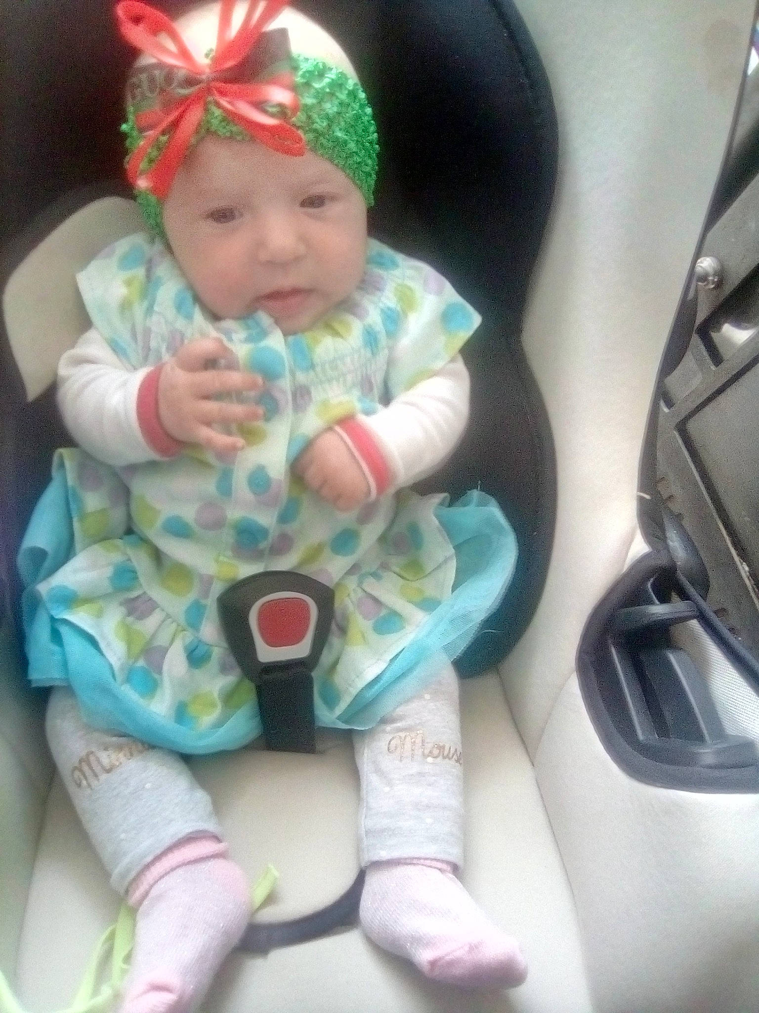 Elyana a rejoint le concours — aidez-le/la à gagner de superbes lots ! baby, child, headwear, person, toddler