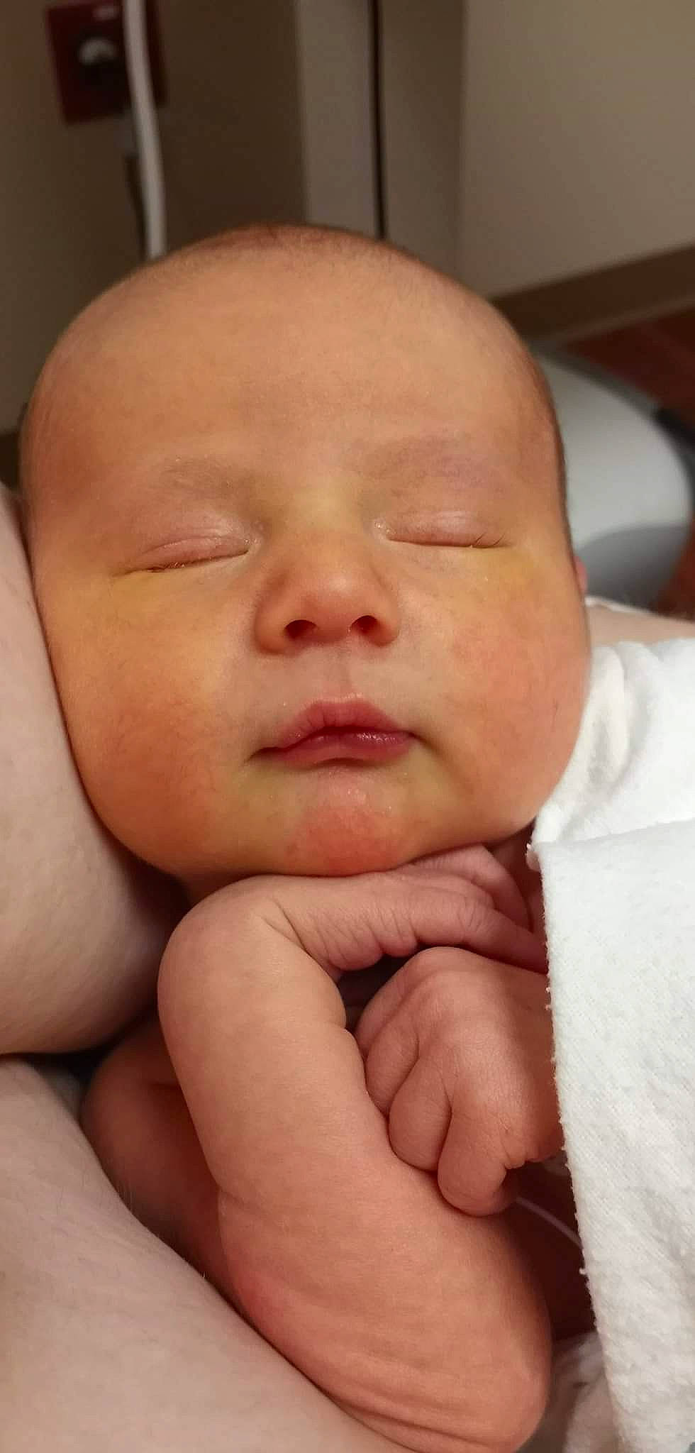 Mavryk is registered to the contest to win money with this photo: baby, baby_toddler_clothing, cheek, child, close_up, comfort, eyebrow, eyelash, finger, flesh, gesture, happy, nail, nose, person, skin, sleeve, smile, thumb, toddler