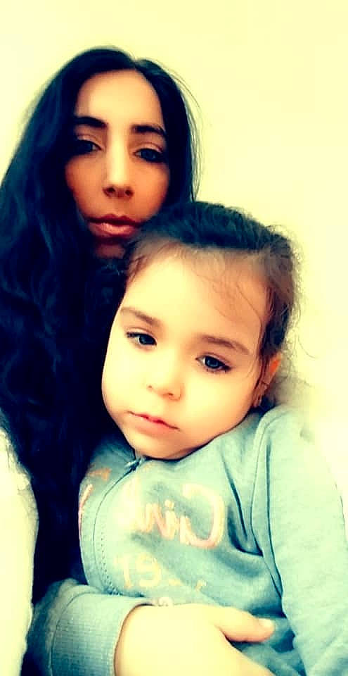 Shayna participe au concours pour gagner de l'argent avec cette photo : baby_toddler_clothing, beauty, black_hair, cheek, child, chin, eye, eyebrow, face, forehead, hair, hairstyle, head, human, iris, lip, mammal, mouth, nose, person