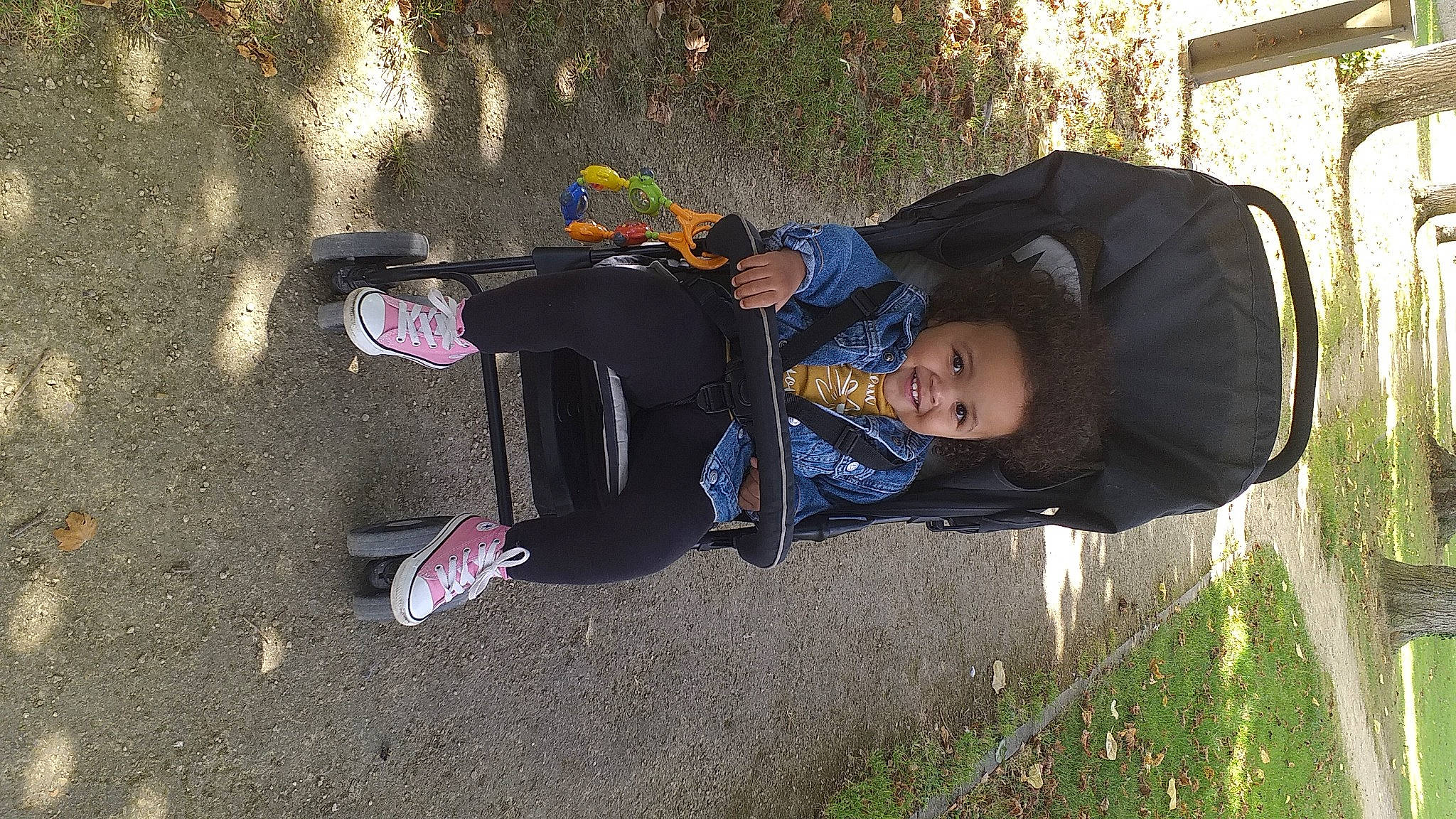 Lyanna participe au concours pour gagner de l'argent avec cette photo : automotive_tire, baby_carriage, bag, bicycle_wheel, boot, comfort, fun, grass, helmet, jacket, joy, leisure, luggage_and_bags, person, personal_protective_equipment, plant, recreation, shoe, sneakers, tire