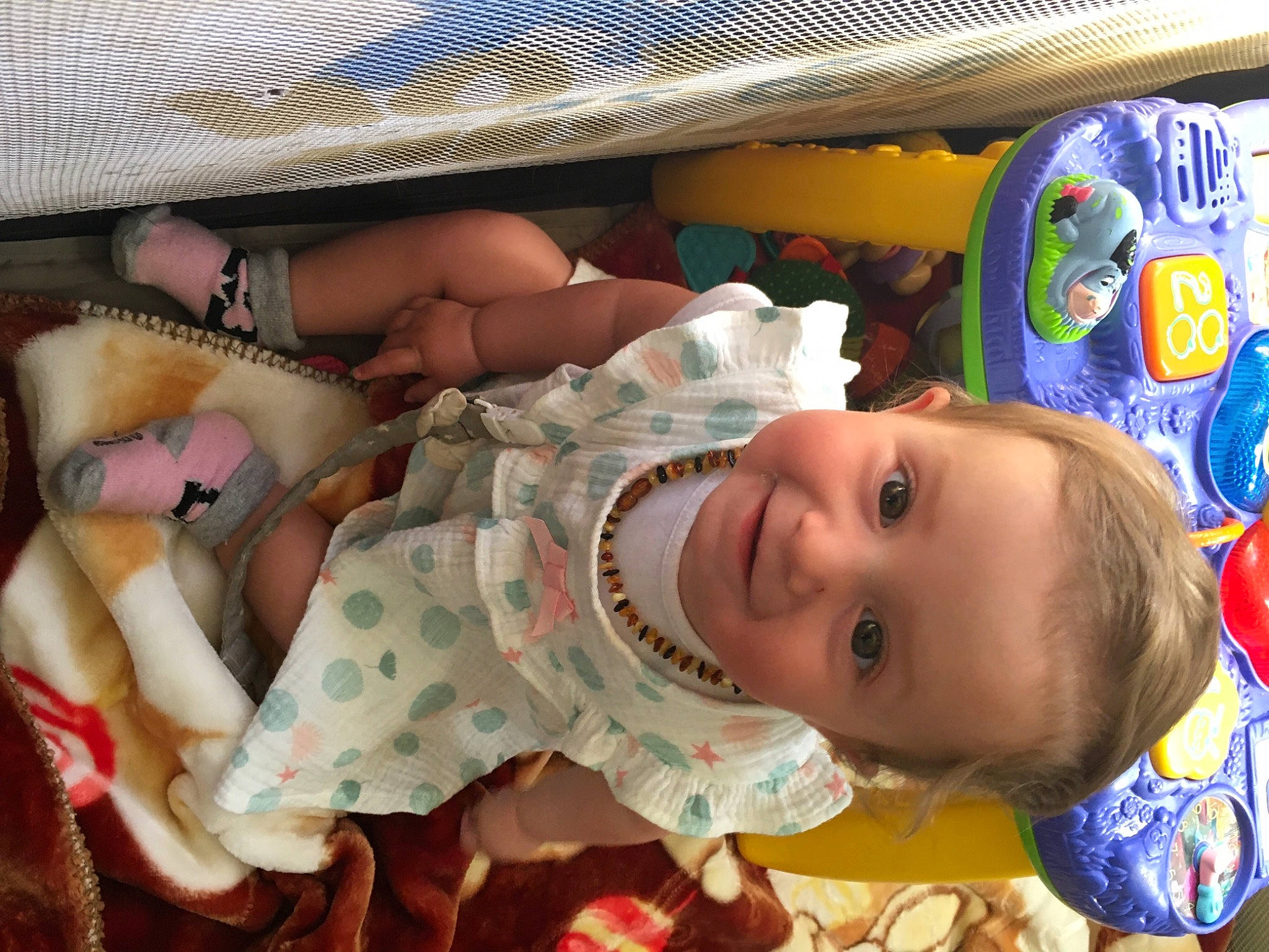 Eléonore a rejoint le concours — aidez-le/la à gagner de superbes lots ! baby, baby_products, baby_toddler_clothing, beauty, cheek, child, comfort, event, facial_expression, fun, happy, joy, leisure, linens, mouth, person, product, room, skin, smile