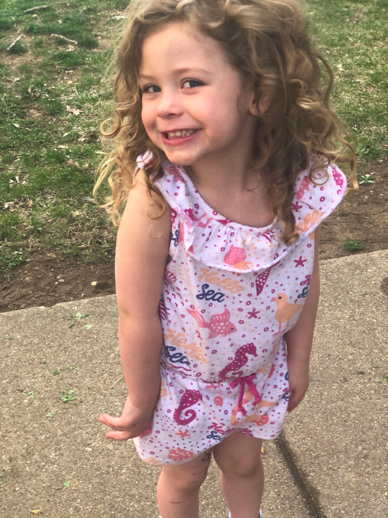 Carlee joined the competition — help win amazing prizes! arm, dress, eye, face, facial_expression, hair, hand, happy, head, human_body, iris, joy, leaf, lip, neck, people_in_nature, person, plant, shoulder, skin